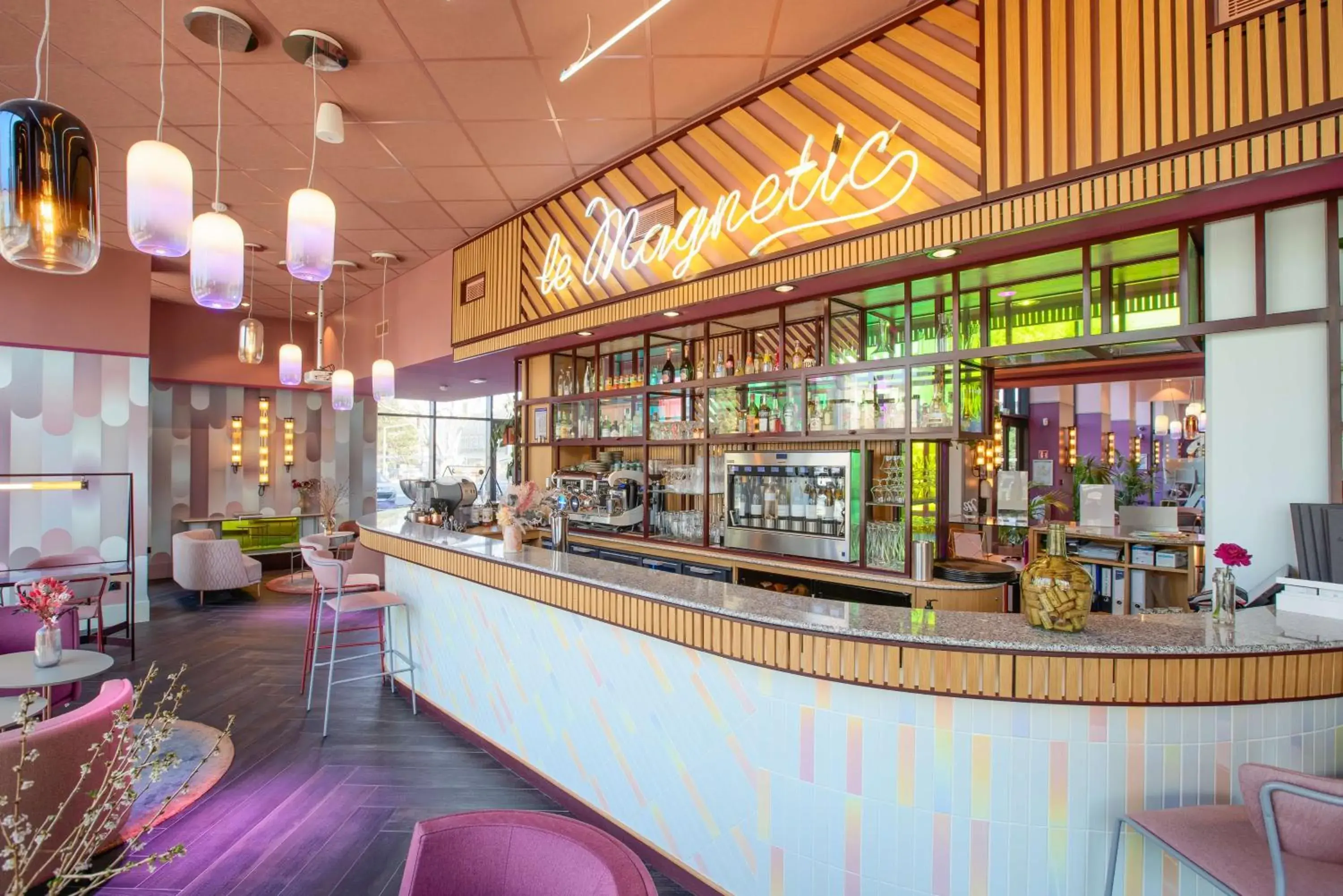 Lounge or bar in Aiden by Best Western Clermont-Ferrand Hotel & Spa Lounge or bar in Aiden by Best Western Clermont-Ferrand Hotel & Spa