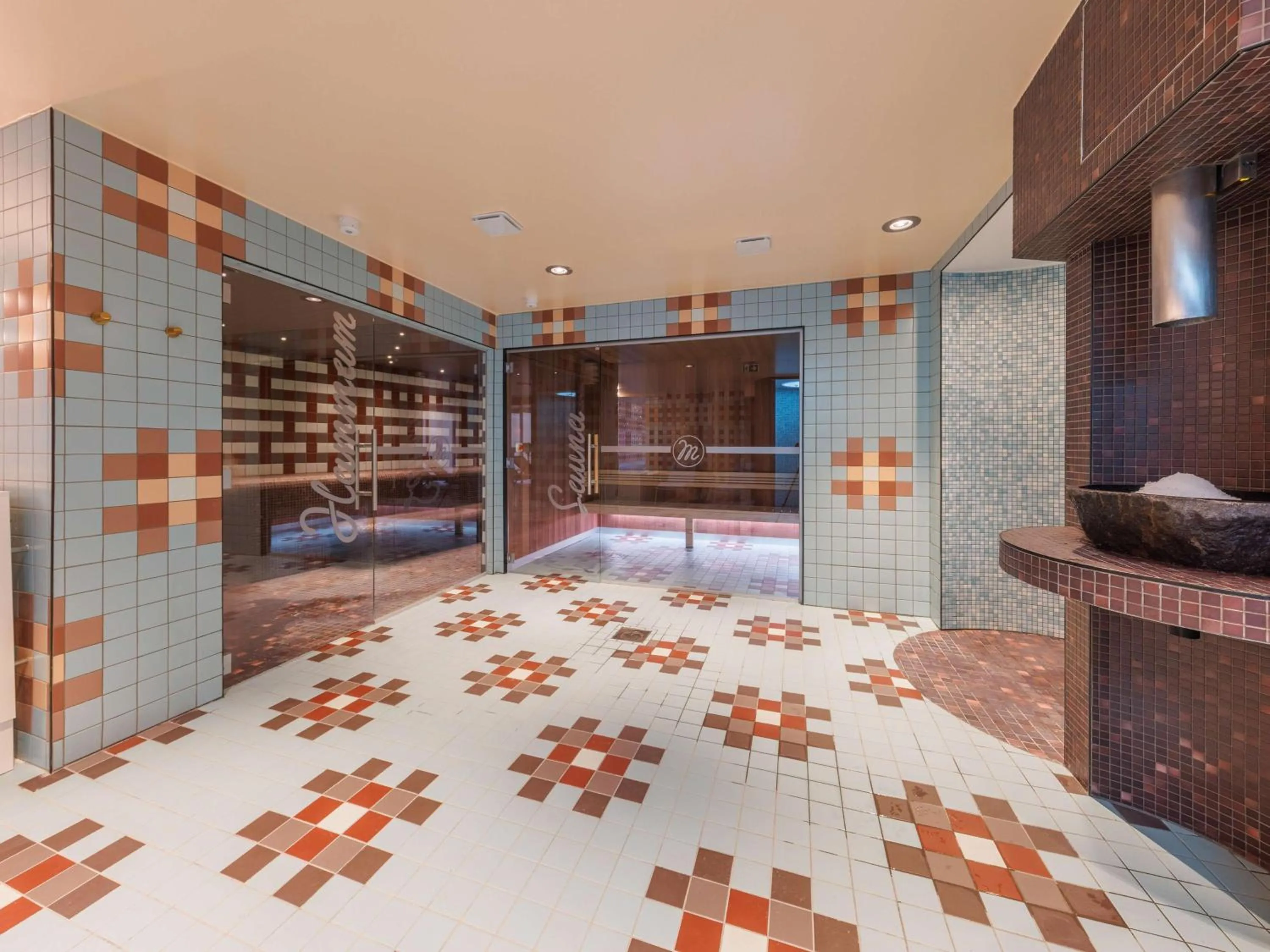 Steam room in Aiden by Best Western Clermont-Ferrand Hotel & Spa