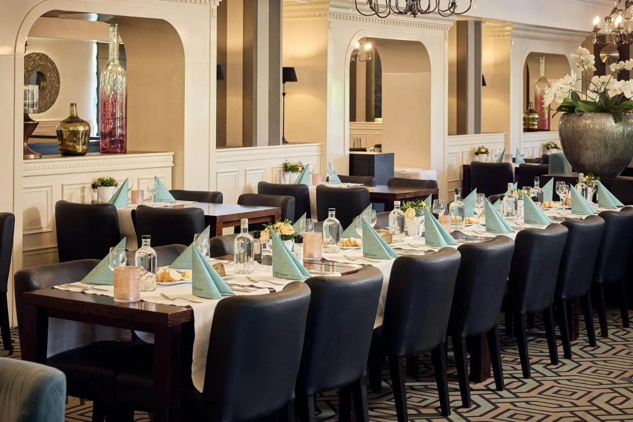 Restaurant/places to eat in Hotel Moers van der Valk