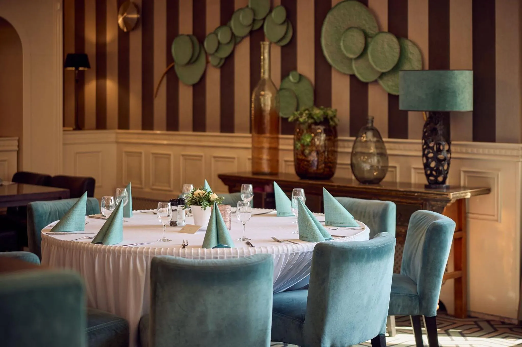 Restaurant/places to eat in Hotel Moers van der Valk