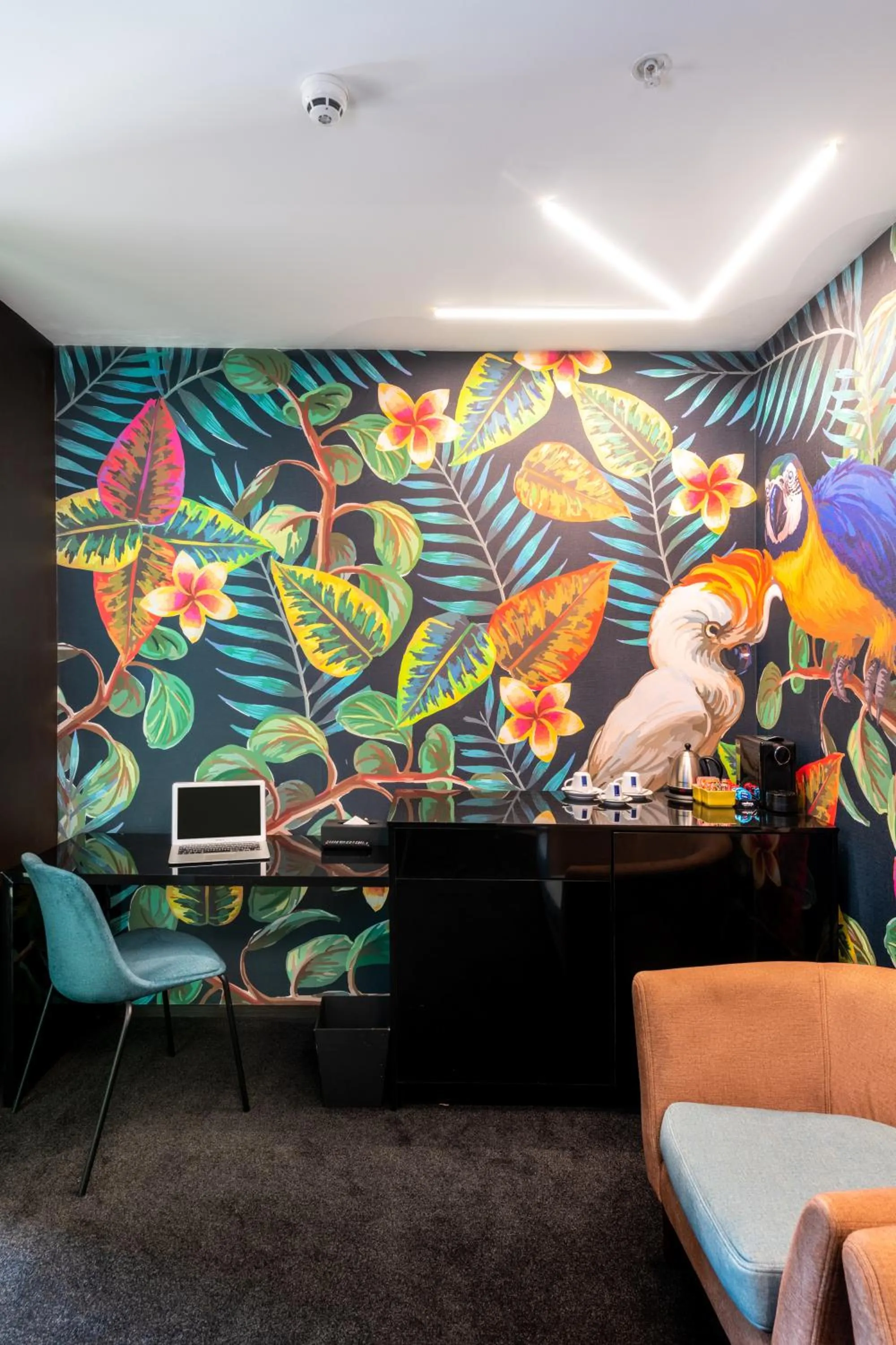 Coffee/tea facilities in Hotel Sky Sandton