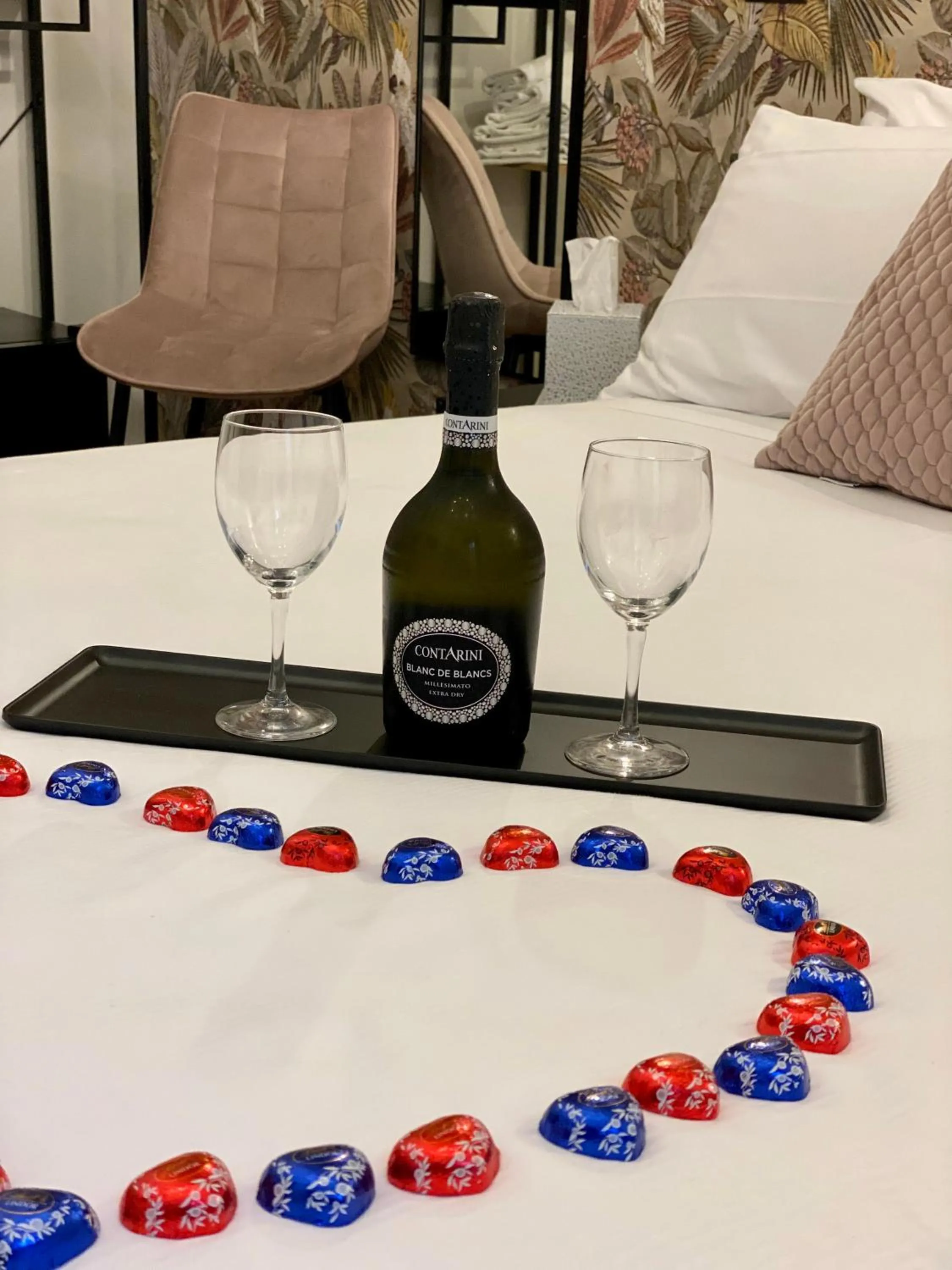 Drinks in The Venue Sistina