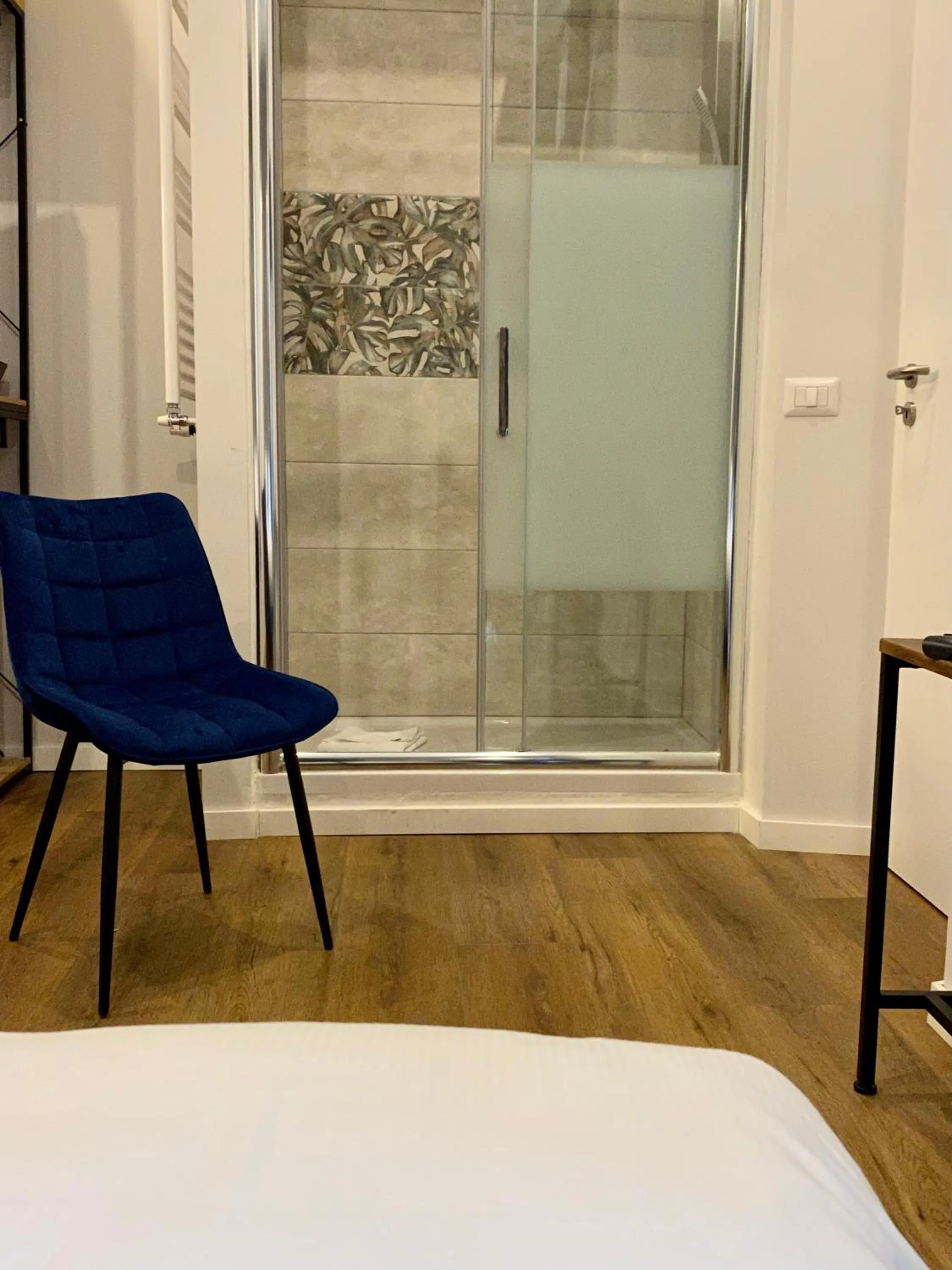 Shower in The Venue Sistina