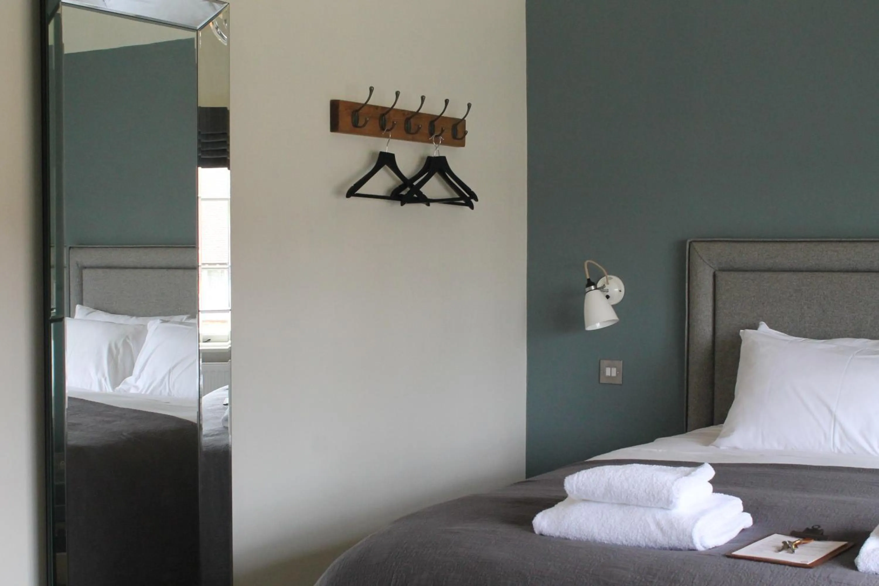 Bedroom, Bed in The Swan at Forest Row