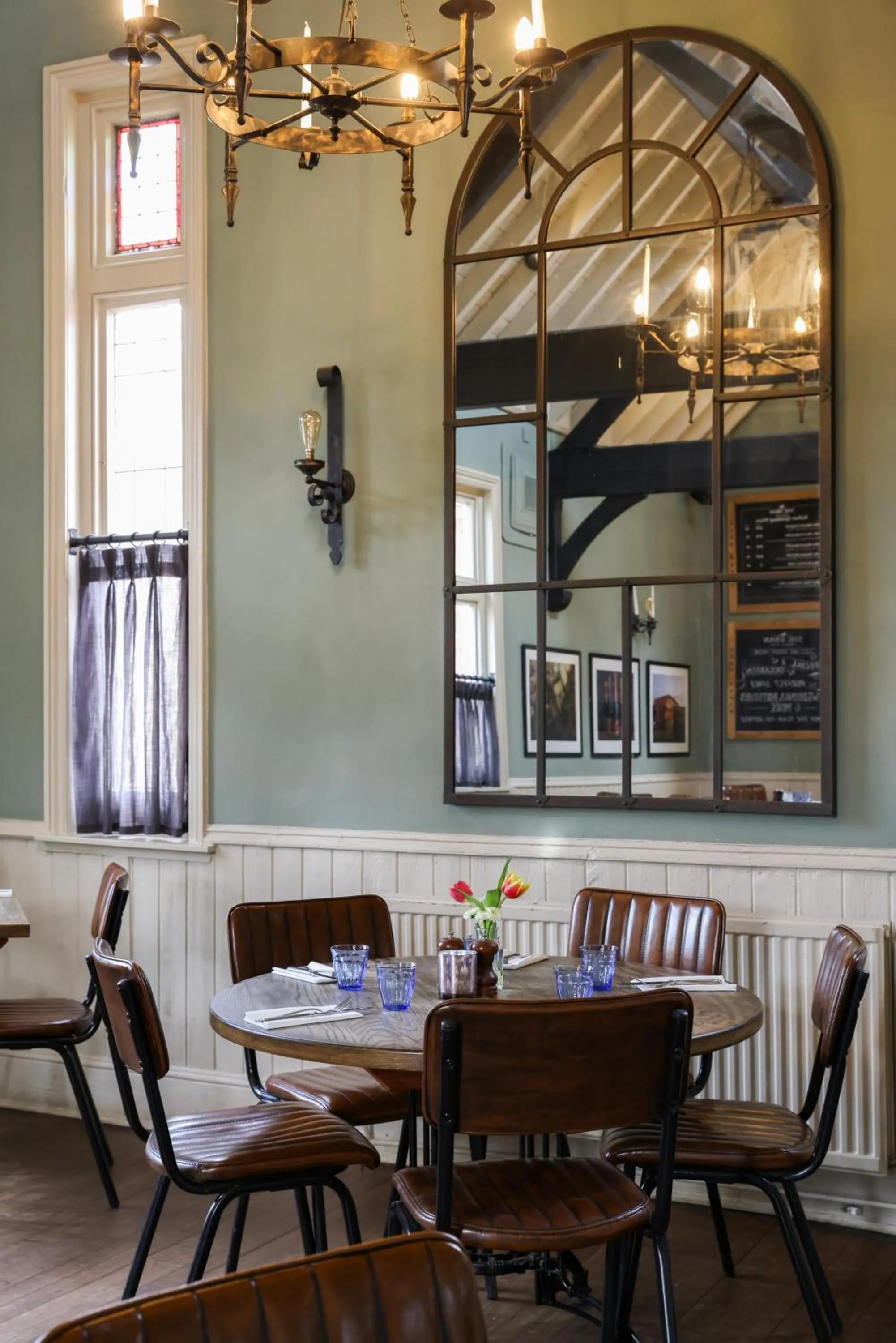 Restaurant/places to eat in The Swan at Forest Row