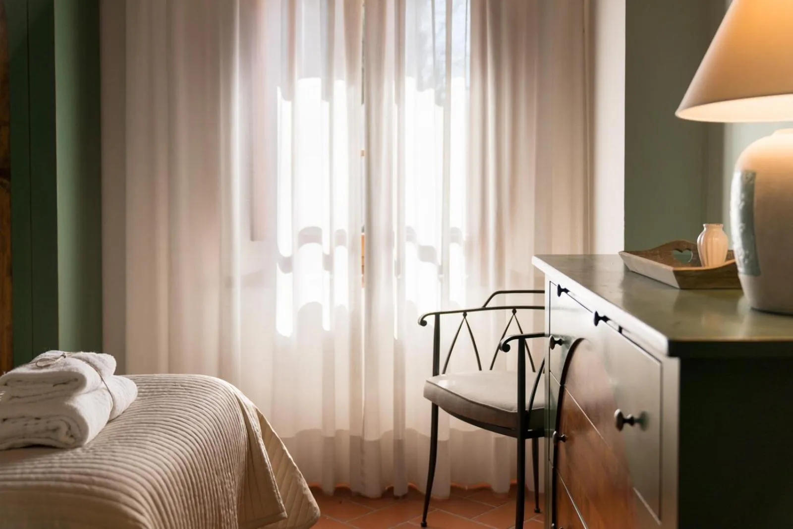 Bed in GHIZZOLO Residence - Refurbished Pool 2025