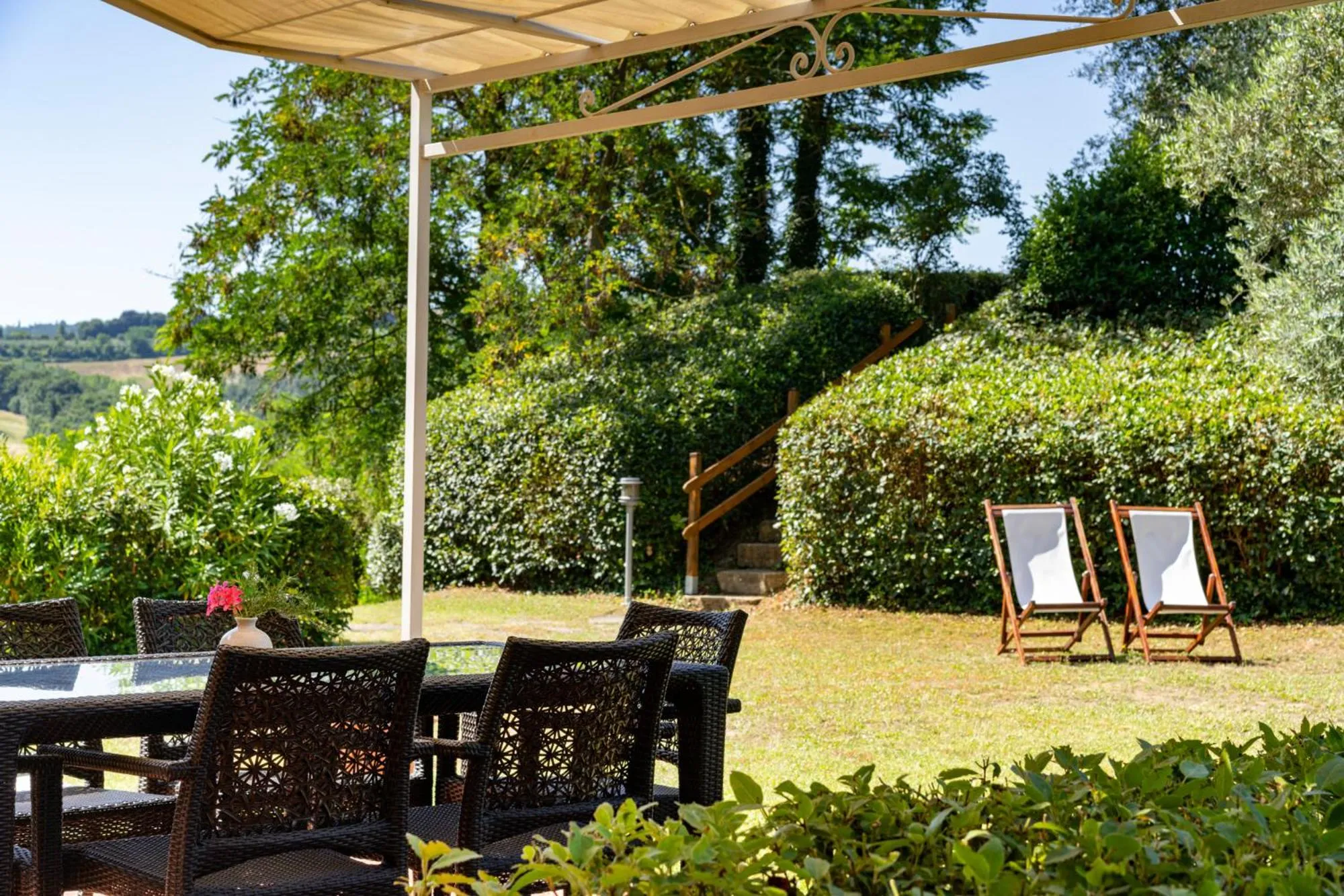 Garden in GHIZZOLO Residence - Refurbished Pool 2025