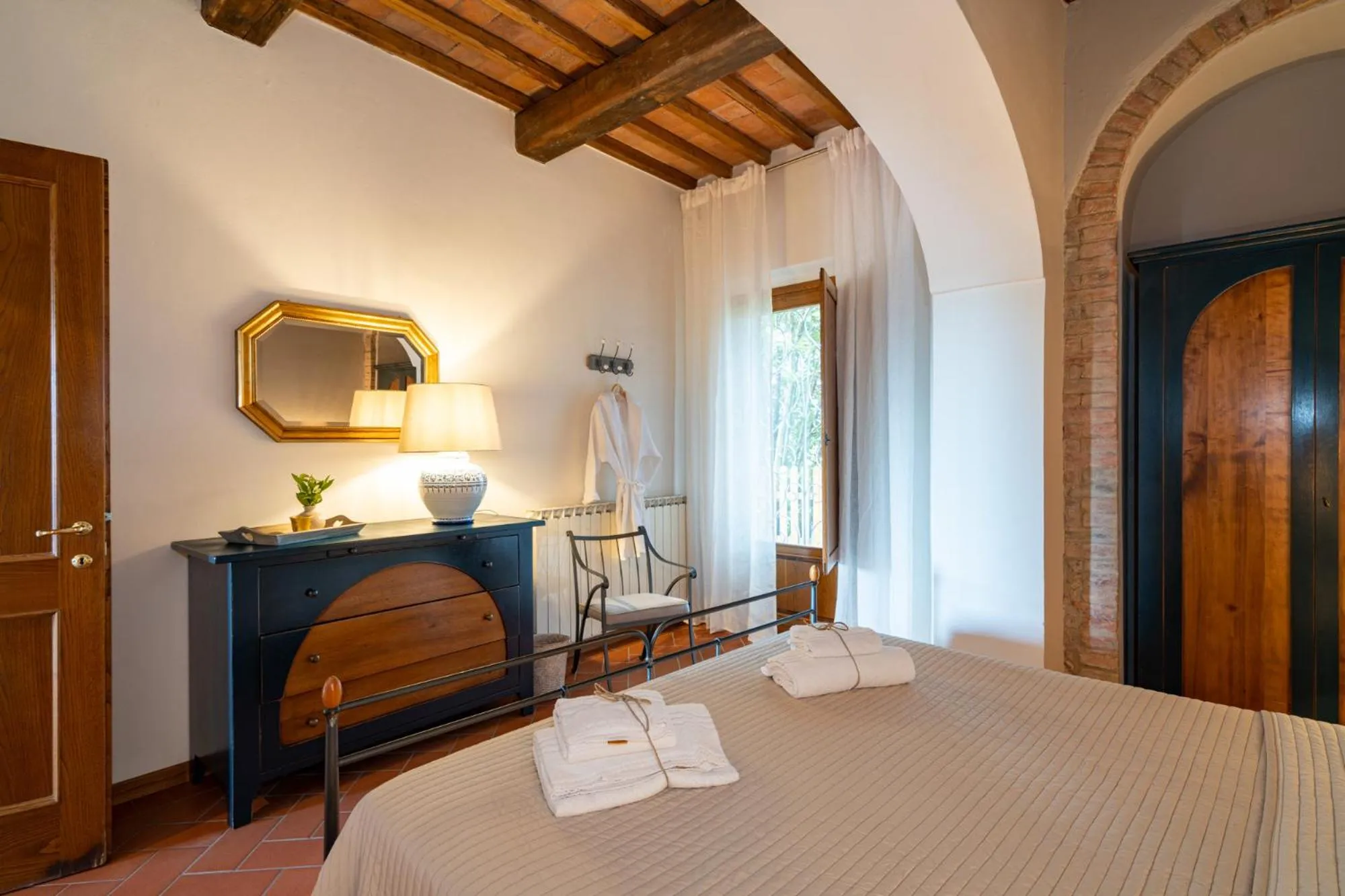 Photo of the whole room, Bed in GHIZZOLO Residence - Refurbished Pool 2025