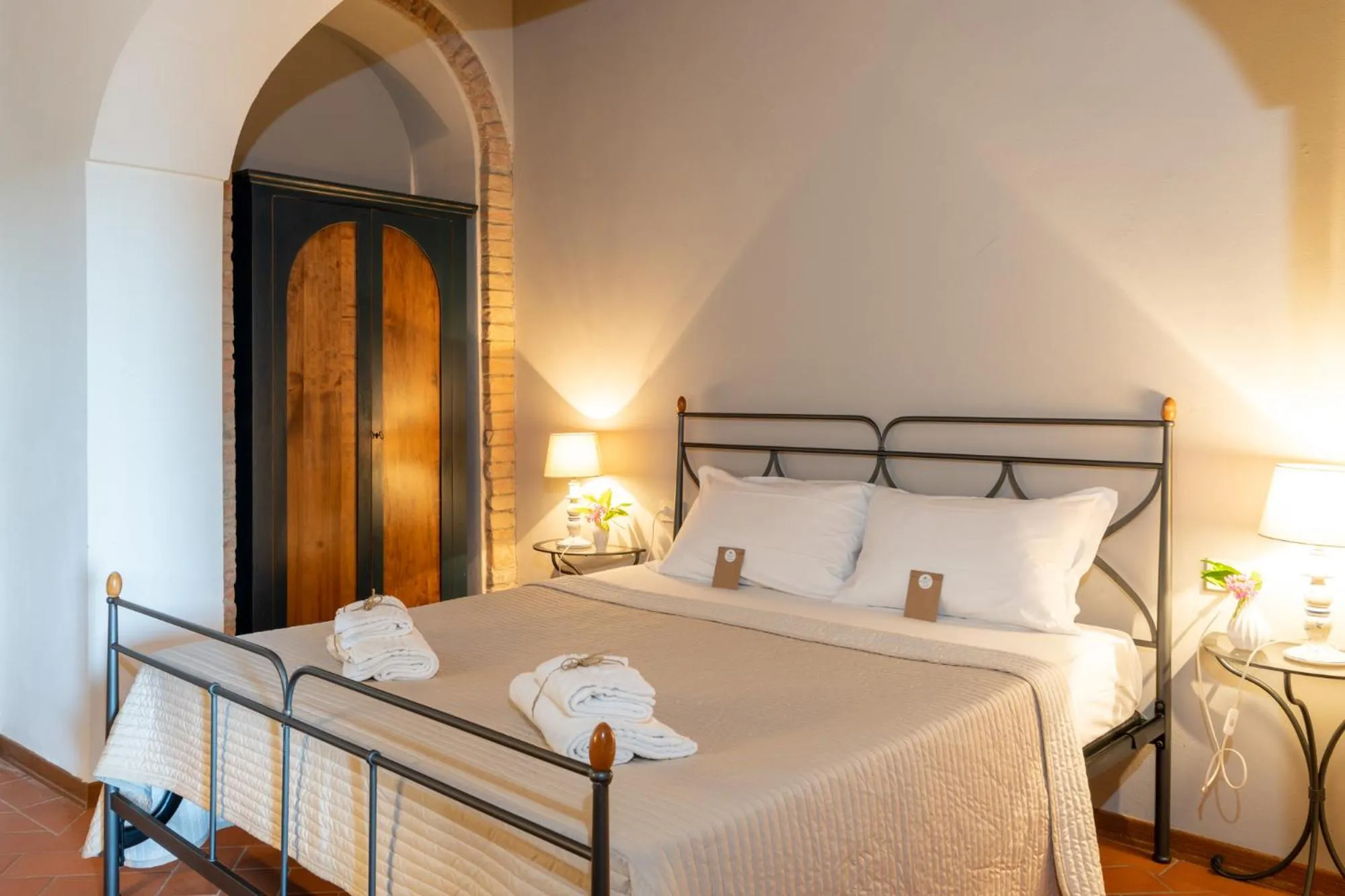 Bed in GHIZZOLO Residence - Refurbished Pool 2025
