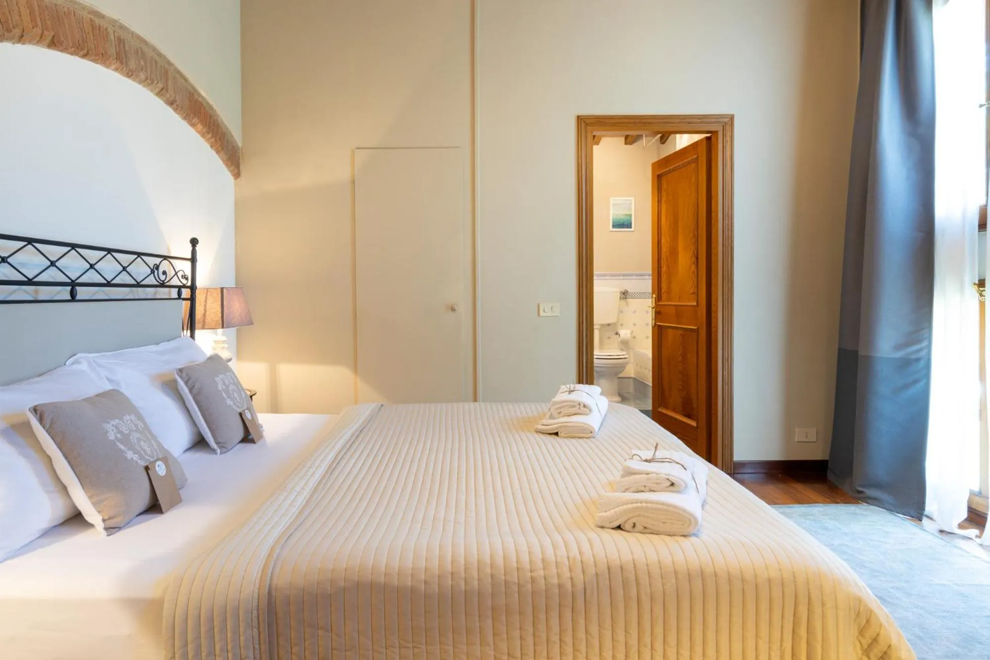 Bed in GHIZZOLO Residence - Refurbished Pool 2025