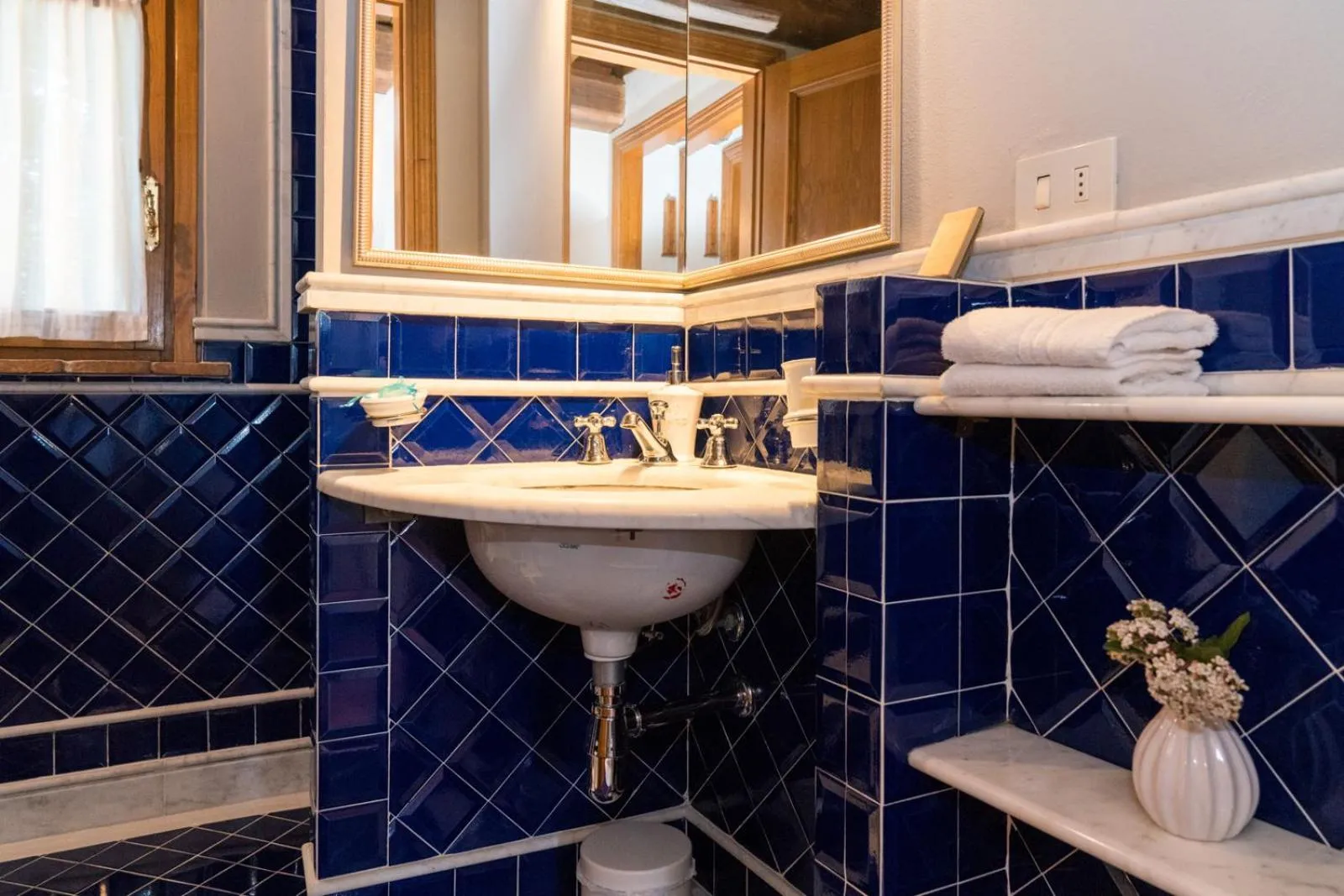 Shower in GHIZZOLO Residence - Refurbished Pool 2025