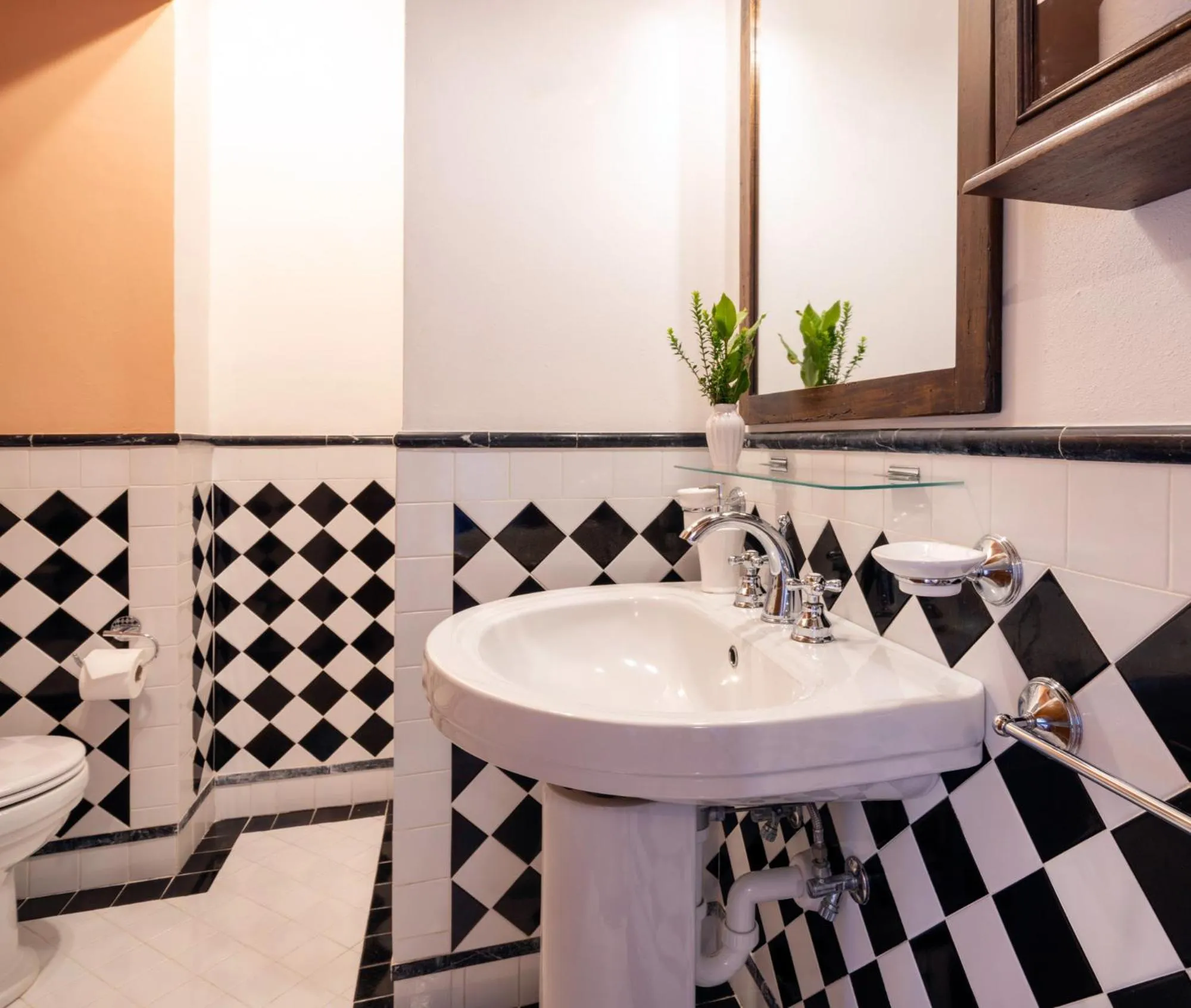 Shower in GHIZZOLO Residence - Refurbished Pool 2025