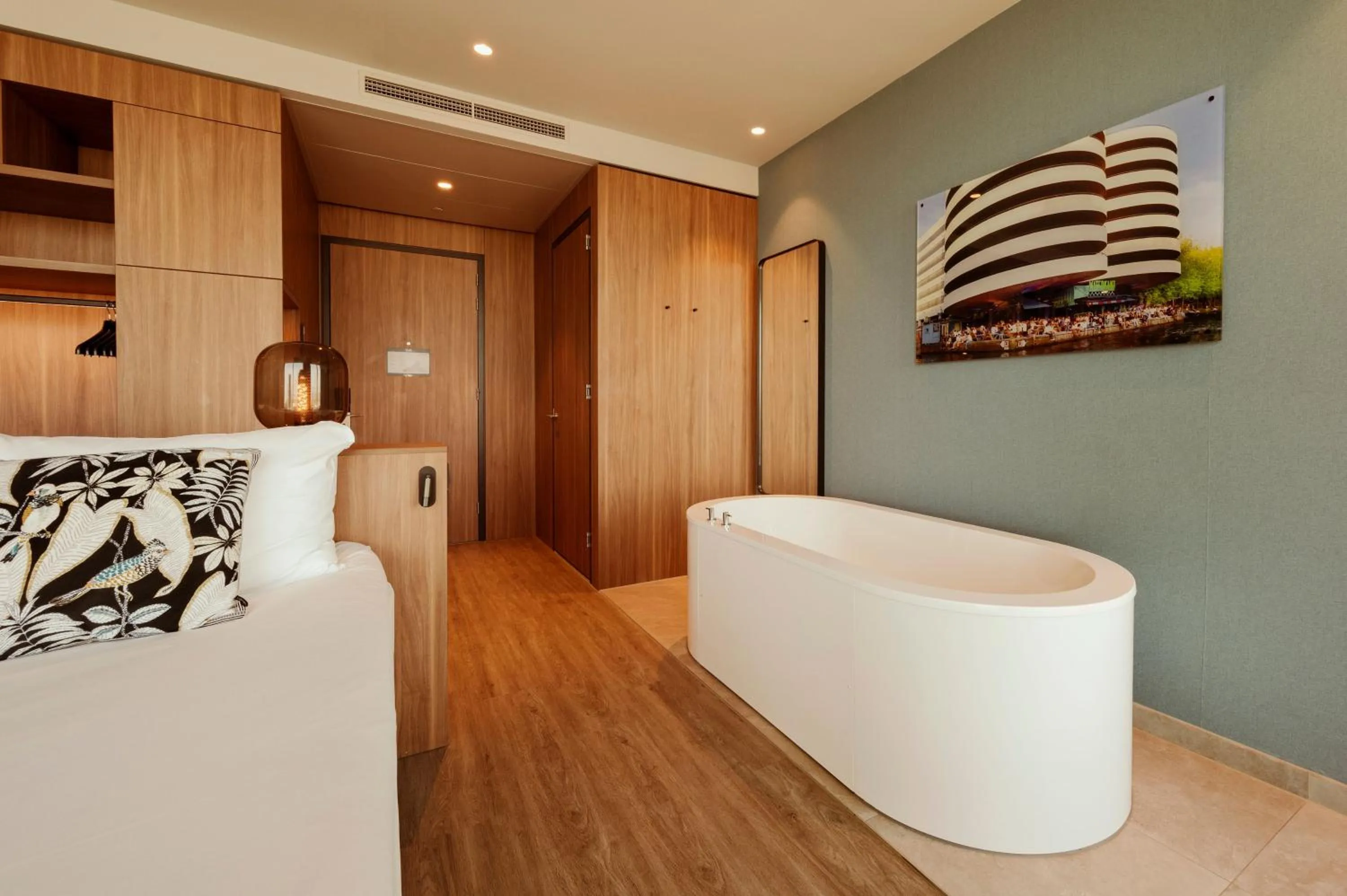 Bed in Van der Valk Hotel Amsterdam Zuidas-Rai