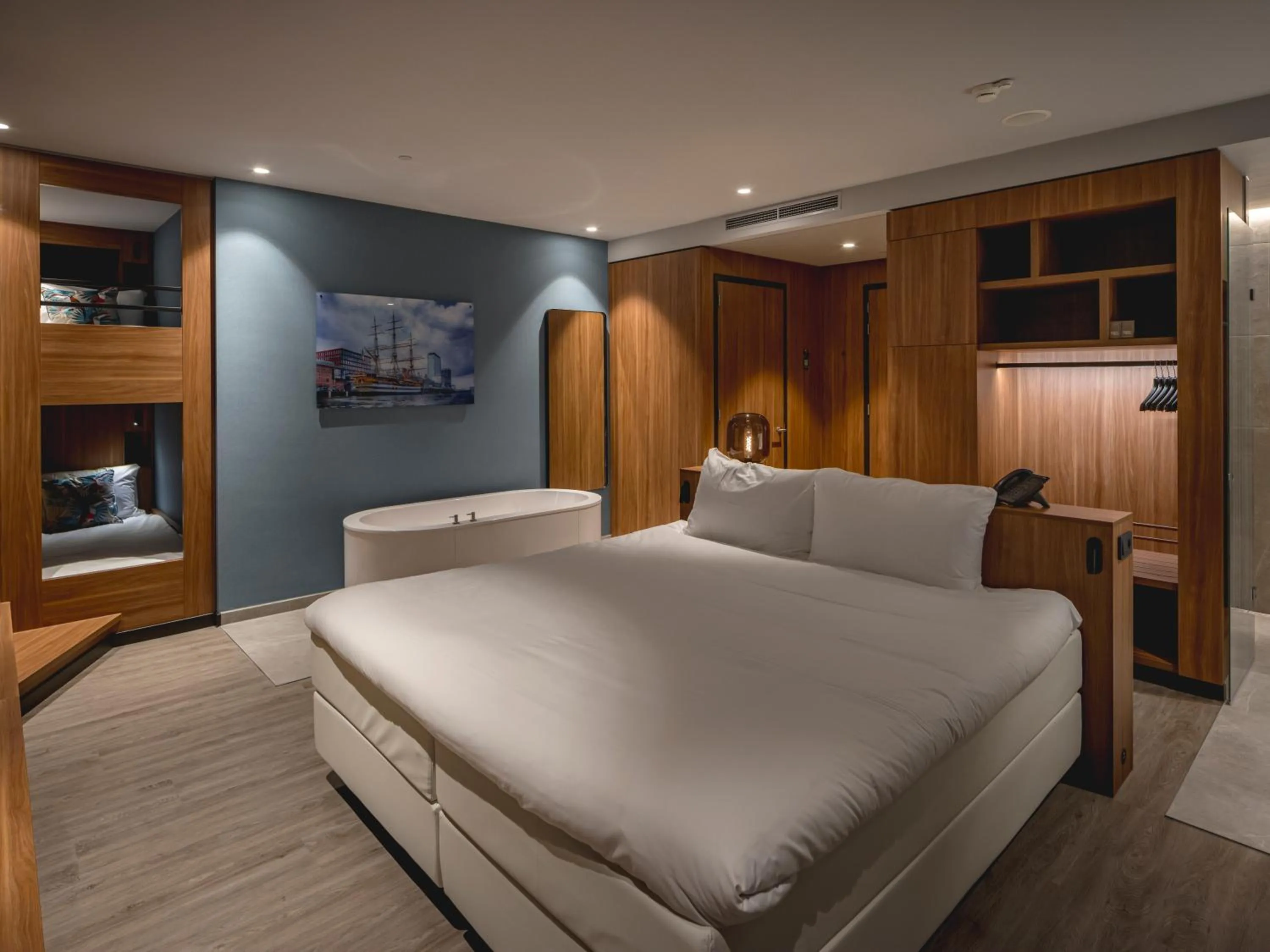 Bathroom, Bed in Van der Valk Hotel Amsterdam Zuidas -Rai