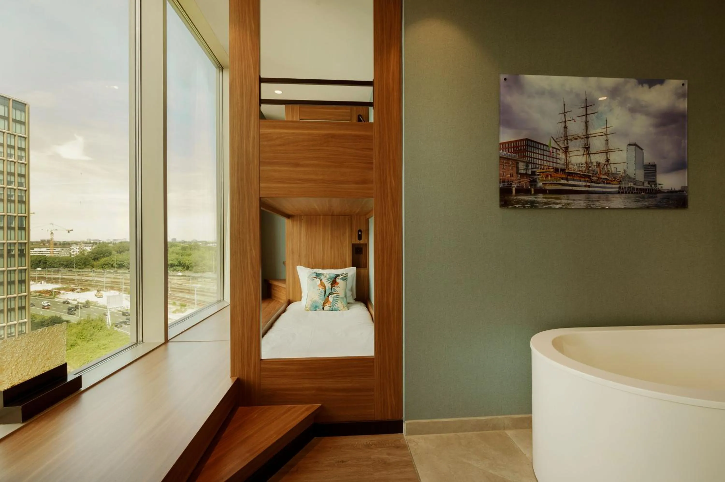 Bed in Van der Valk Hotel Amsterdam Zuidas-Rai