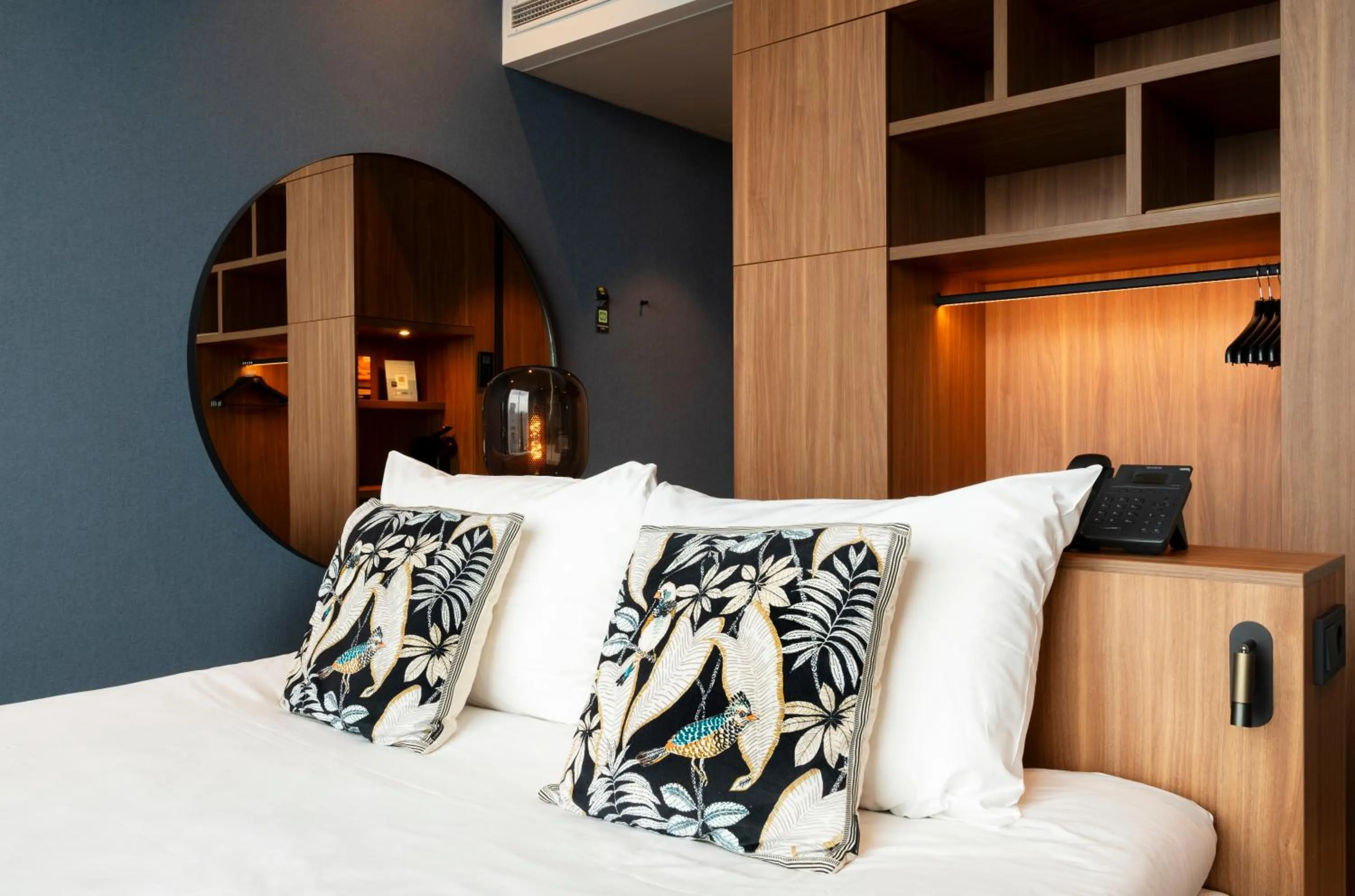 Bed in Van der Valk Hotel Amsterdam Zuidas-Rai