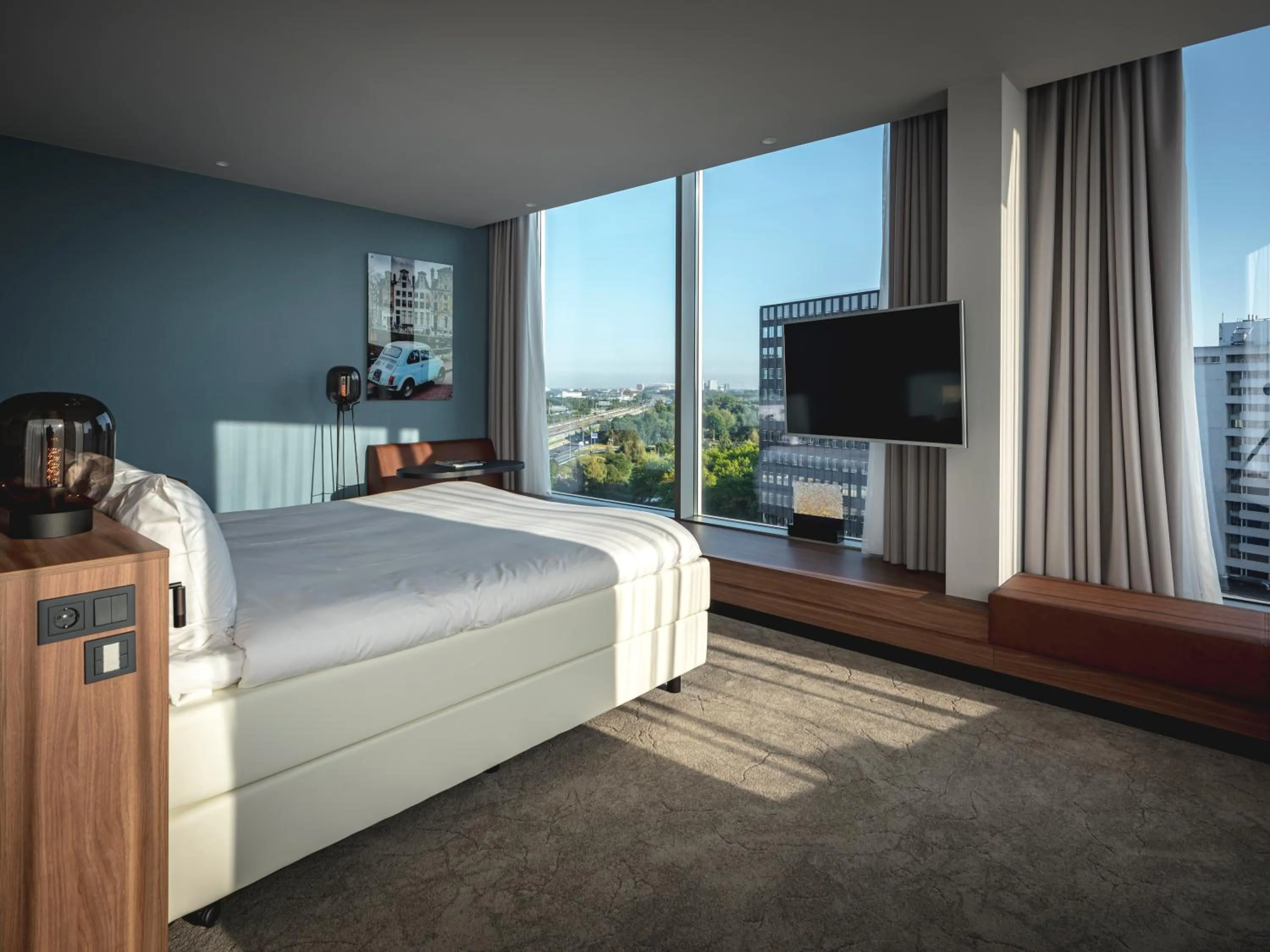 Bed in Van der Valk Hotel Amsterdam Zuidas -Rai