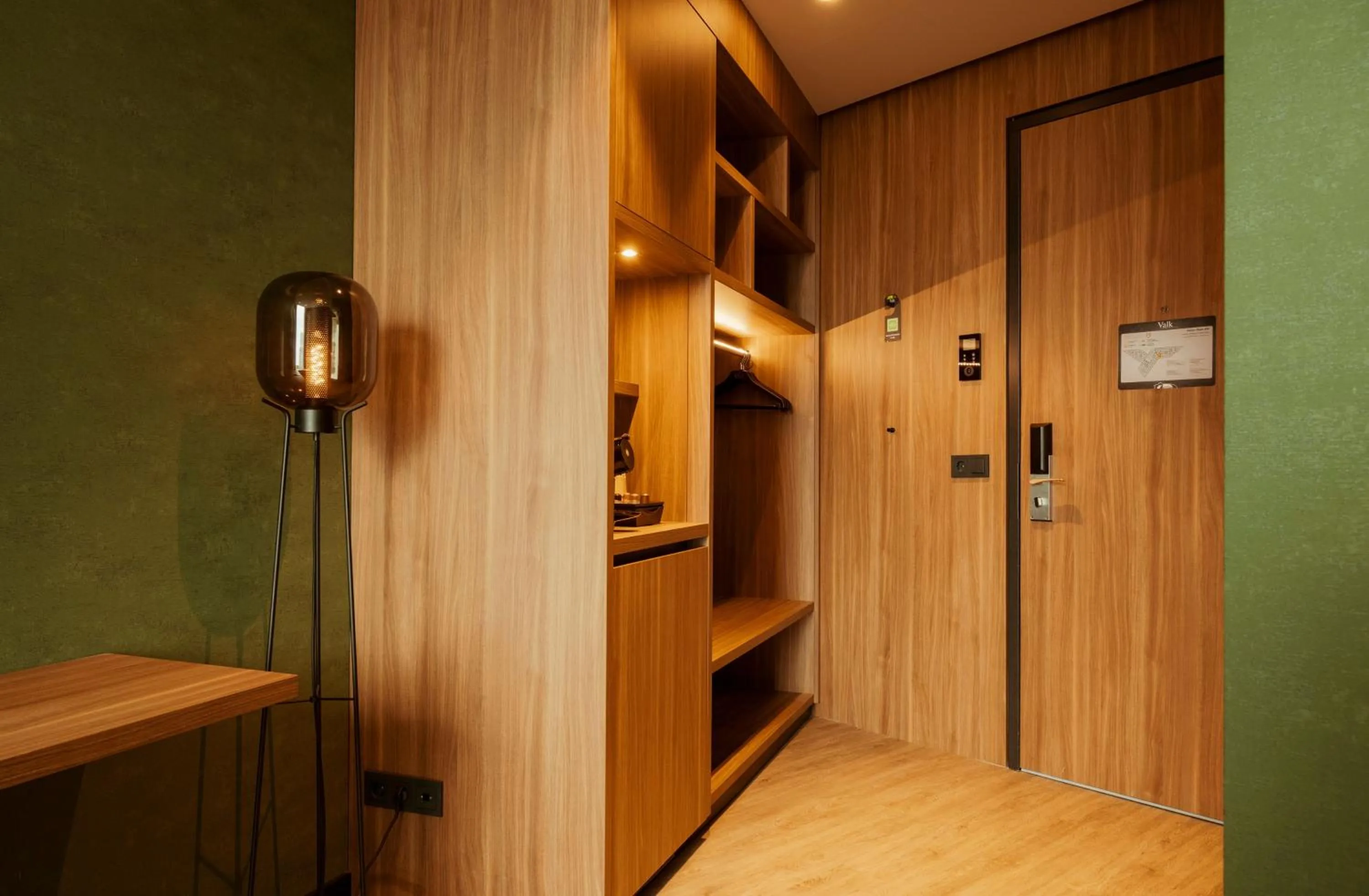 wardrobe in Van der Valk Hotel Amsterdam Zuidas-Rai
