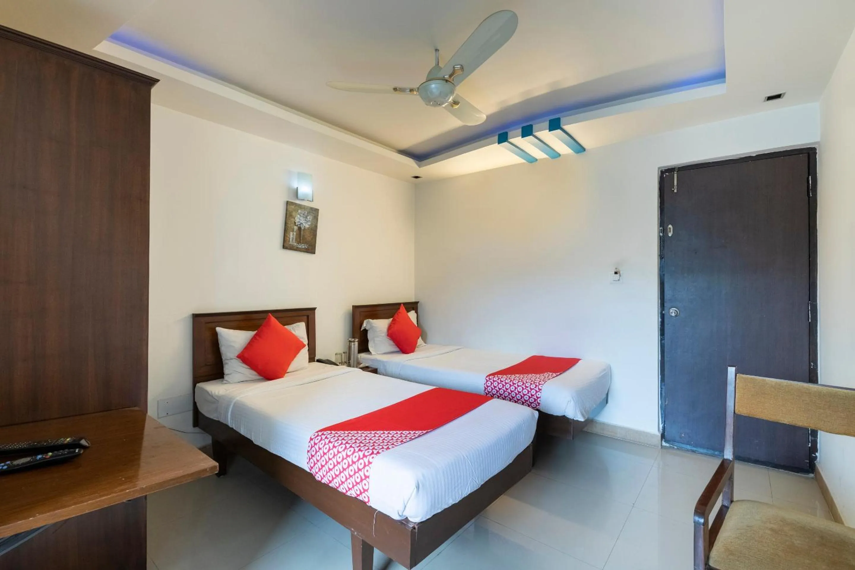 Bedroom, Bed in Hotel O The Red Velvet Opposite Novel Office Marathahalli Bridge
