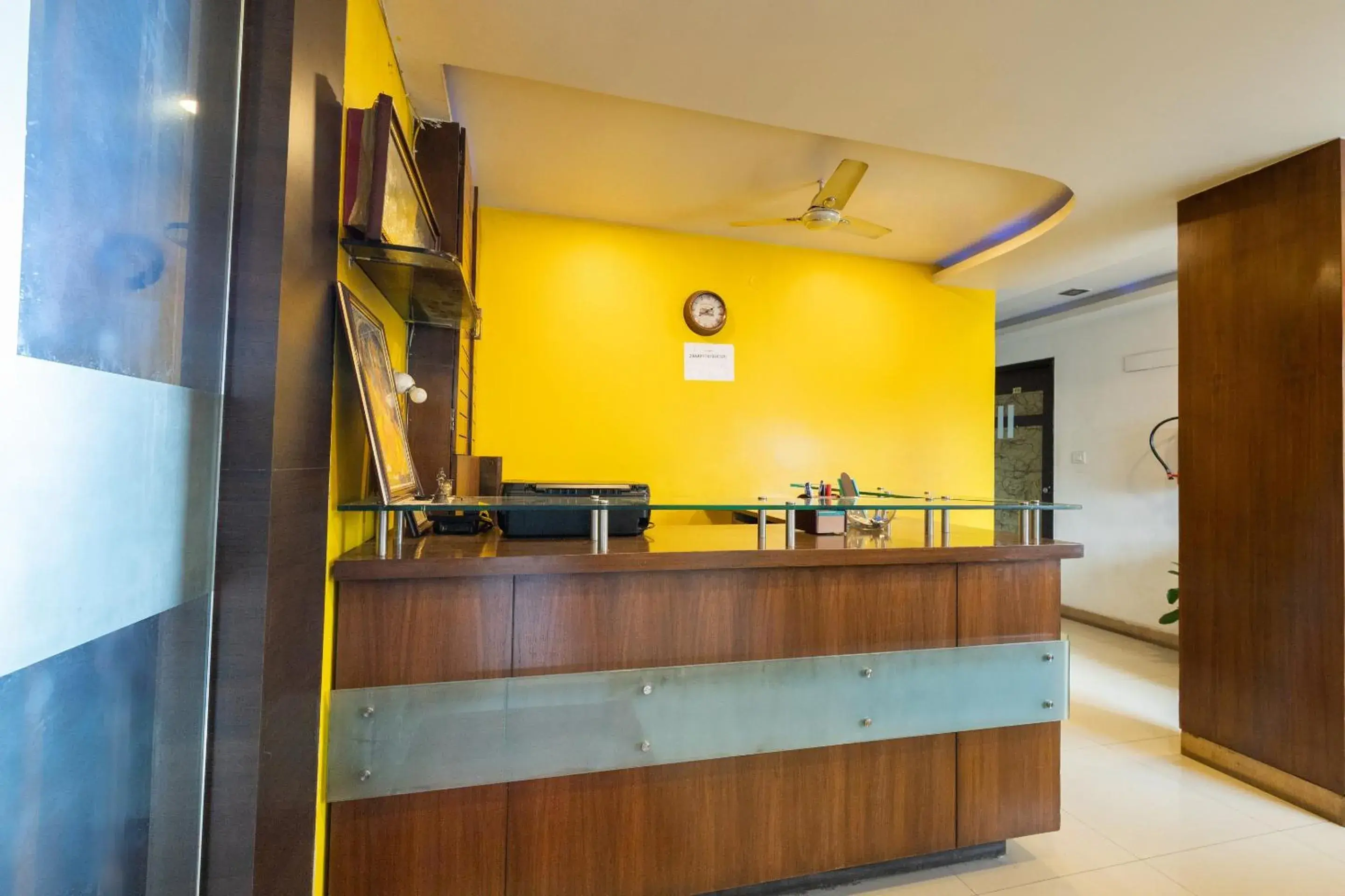 Lobby or reception in Hotel O The Red Velvet Opposite Novel Office Marathahalli Bridge Lobby or reception in Hotel O The Red Velvet Opposite Novel Office Marathahalli Bridge