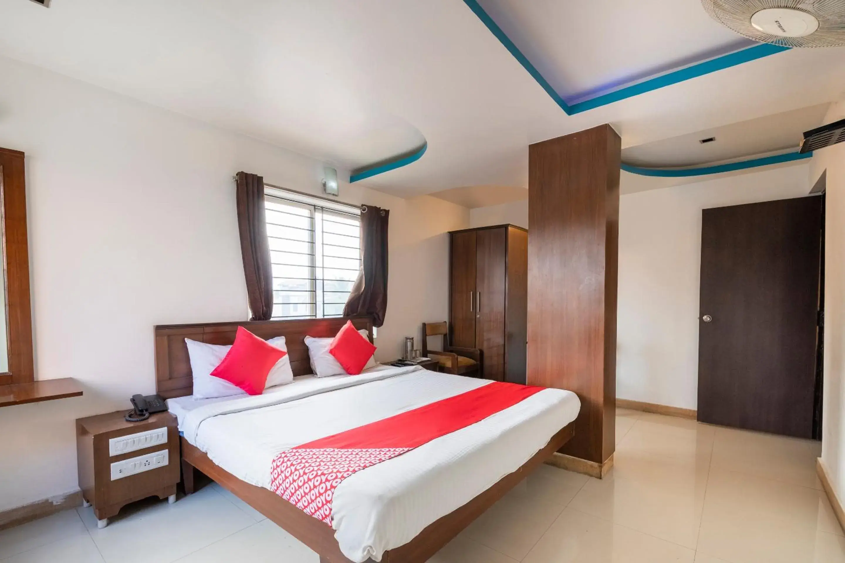 Bedroom, Bed in Hotel O The Red Velvet Opposite Novel Office Marathahalli Bridge Bedroom, Bed in Hotel O The Red Velvet Opposite Novel Office Marathahalli Bridge