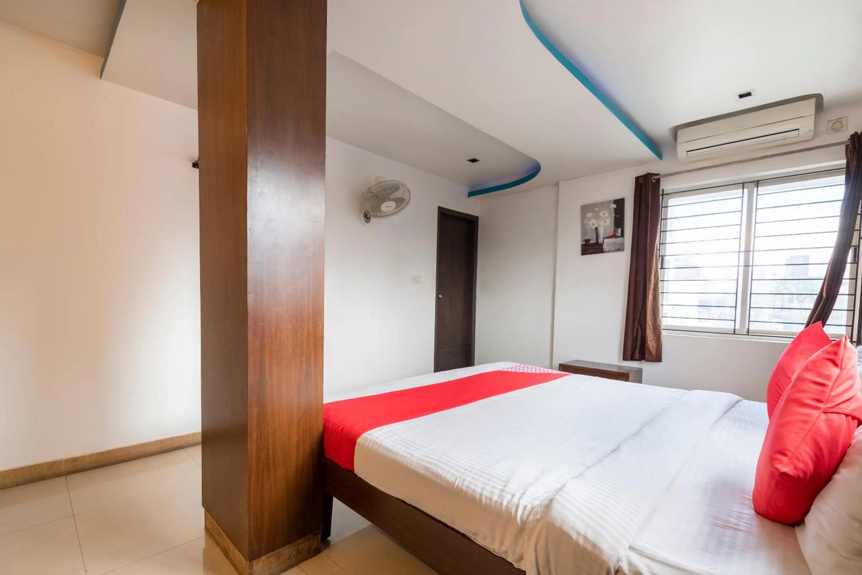 Bedroom, Bed in Hotel O The Red Velvet Opposite Novel Office Marathahalli Bridge