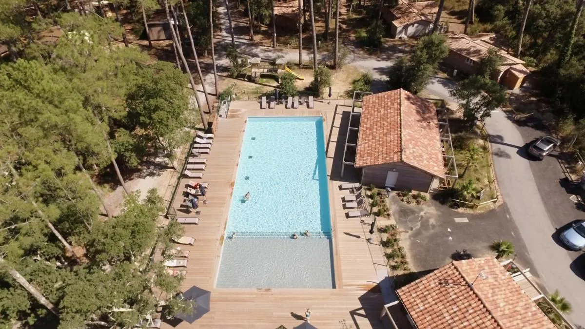 Pool view in Airial du Seignanx