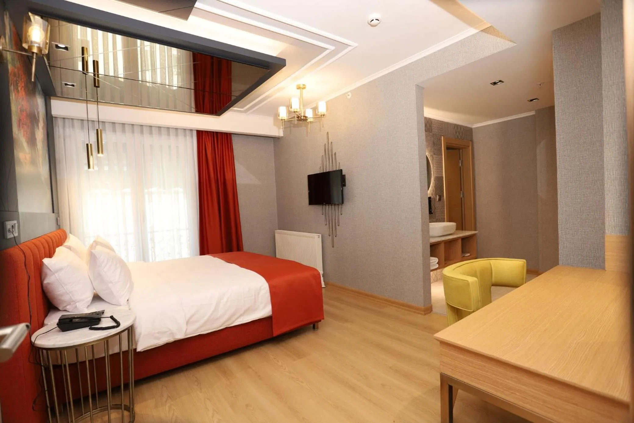 Bed in My Garden Hotel