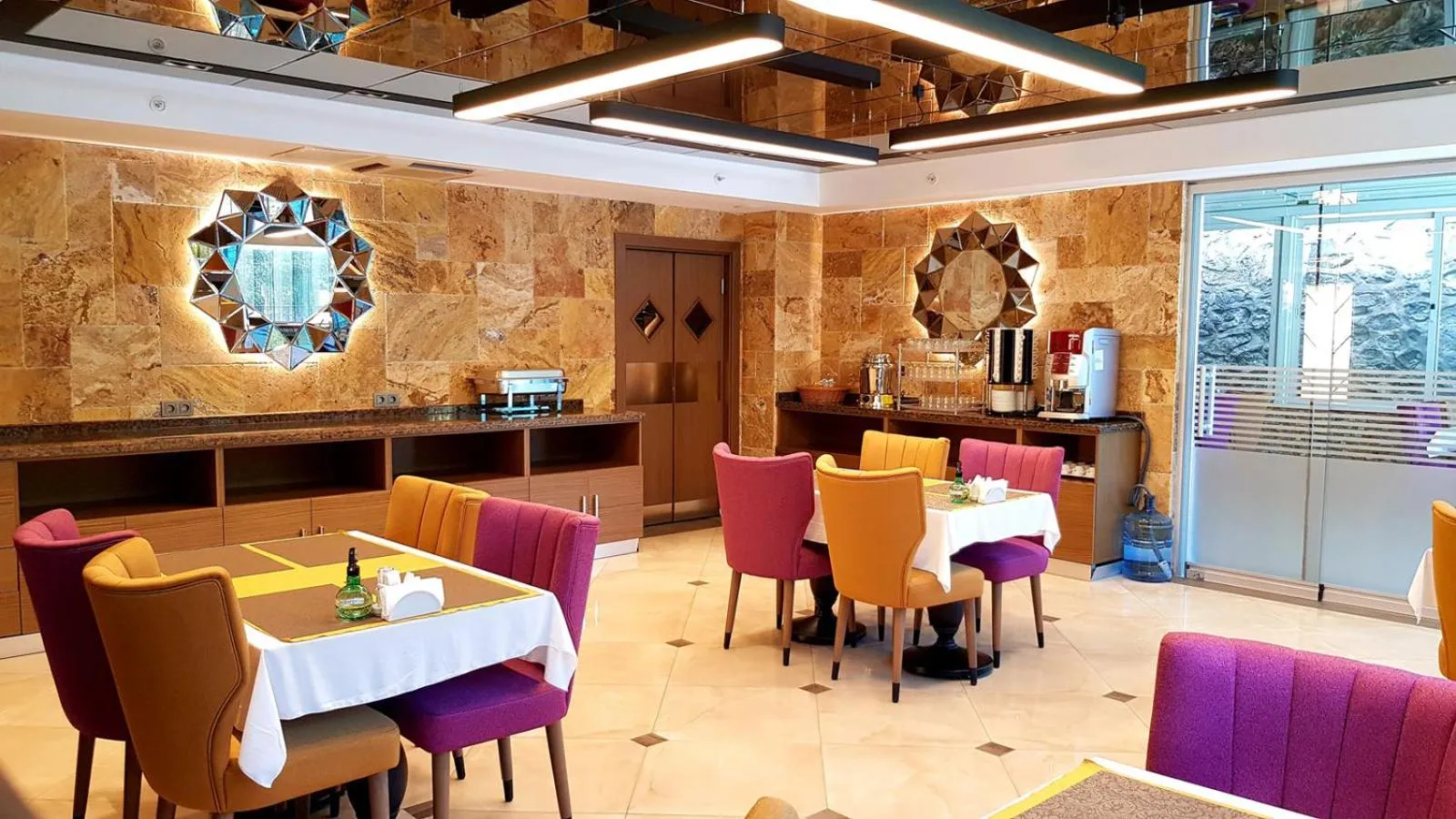 Restaurant/places to eat in My Garden Hotel