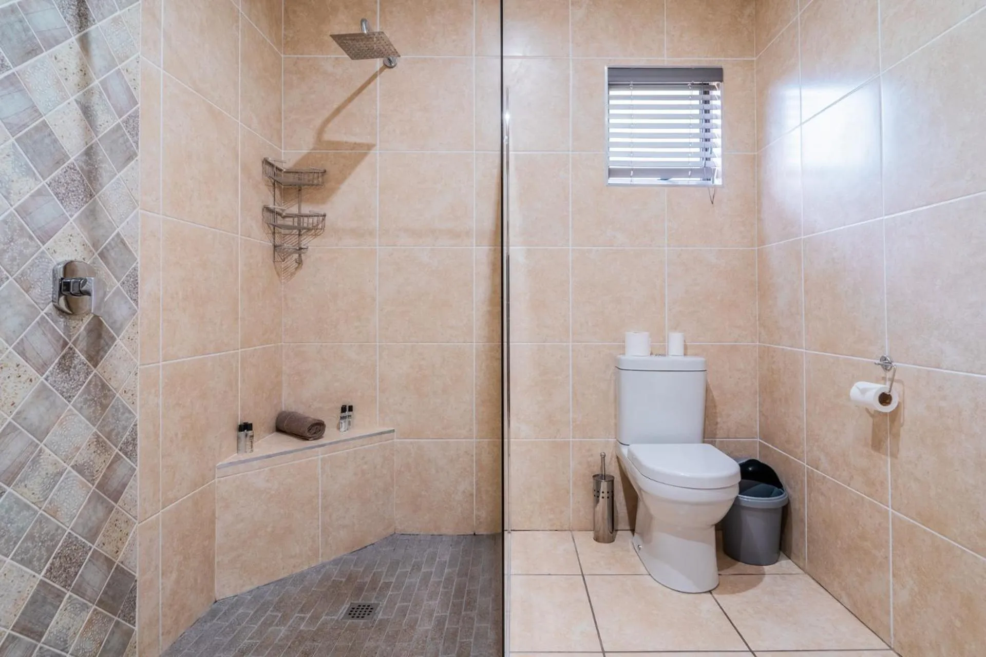 Shower in ATKV Buffelspoort