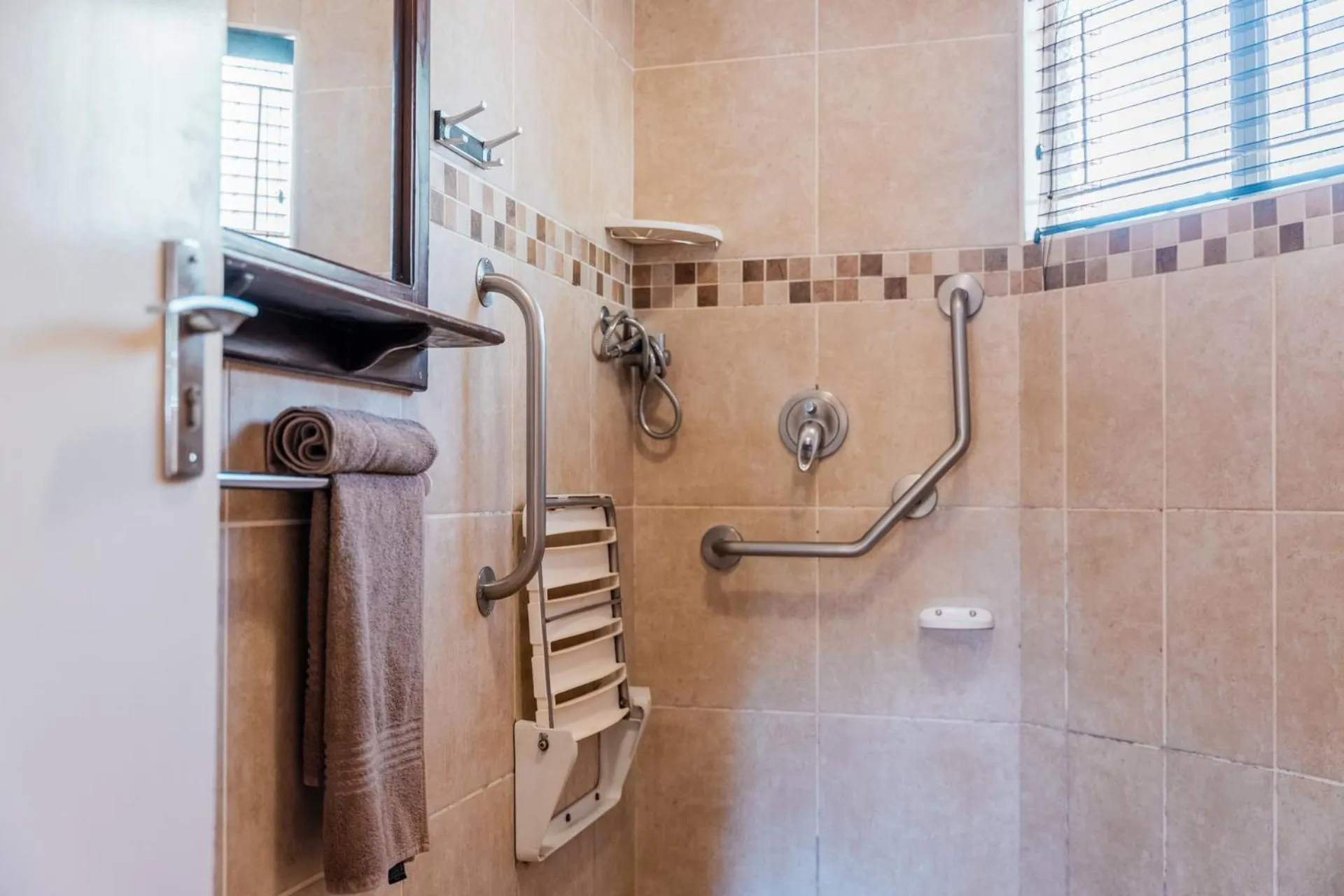 Shower in ATKV Buffelspoort