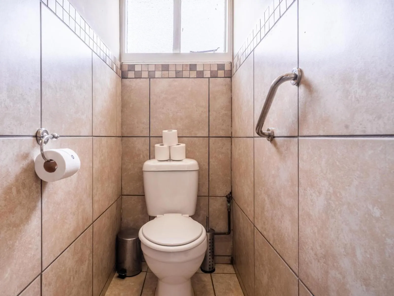 Bathroom in ATKV Drakensville