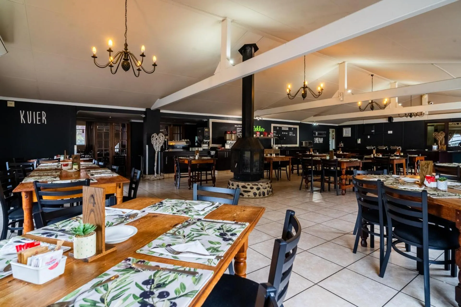 Restaurant/places to eat in ATKV Drakensville