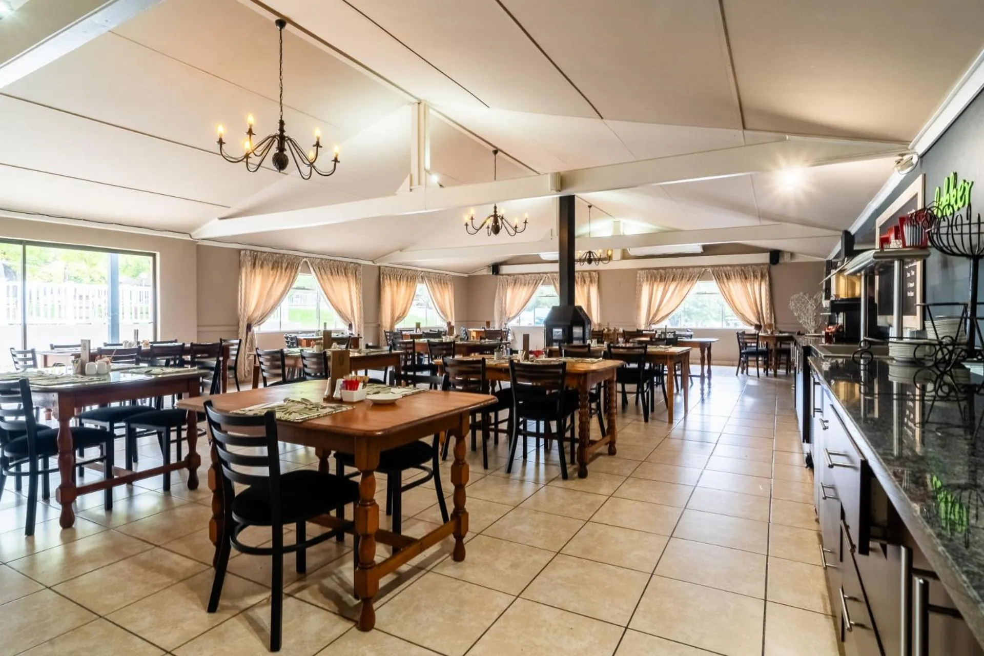 Restaurant/places to eat in ATKV Drakensville