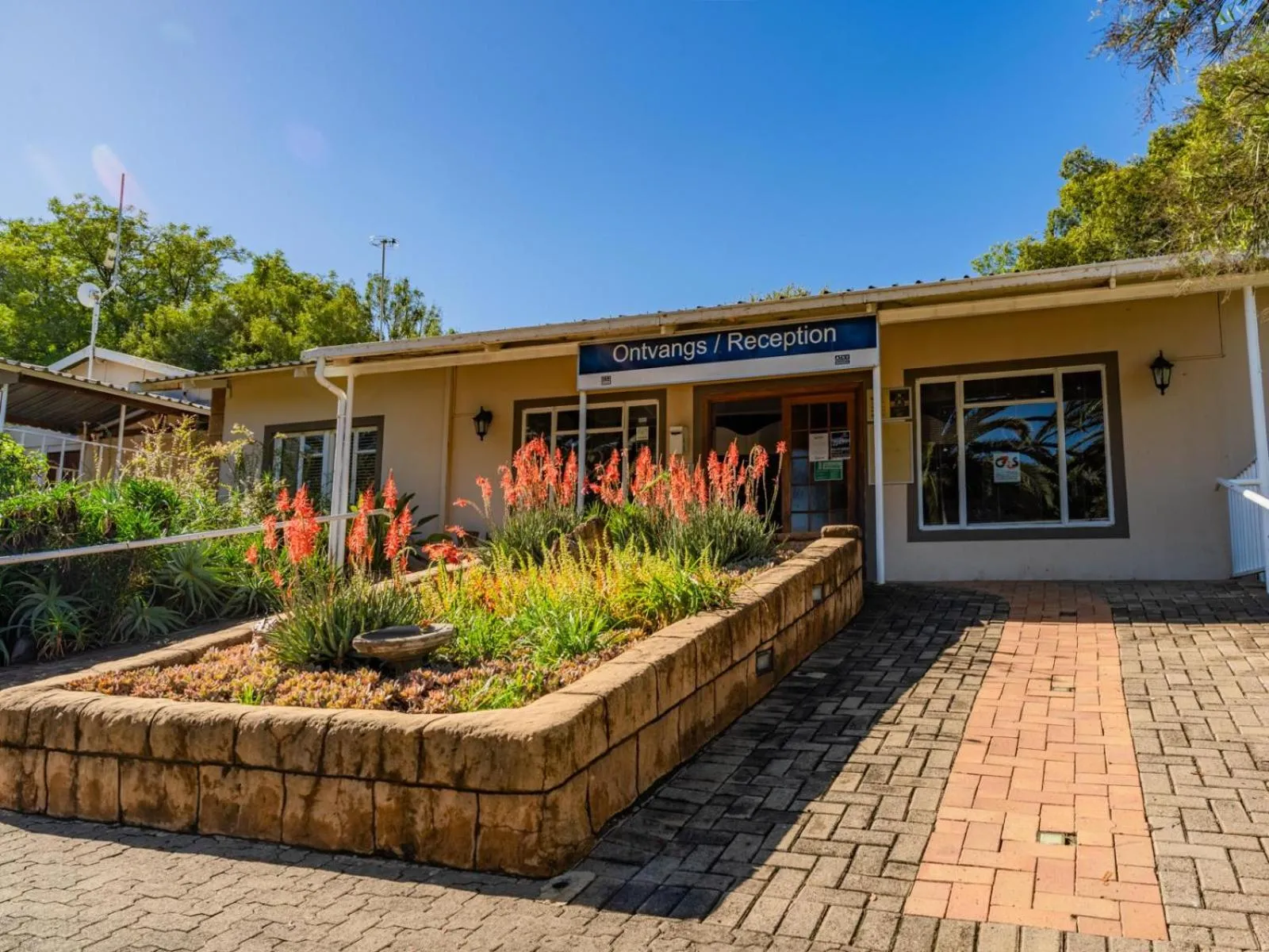 Facade/entrance in ATKV Drakensville