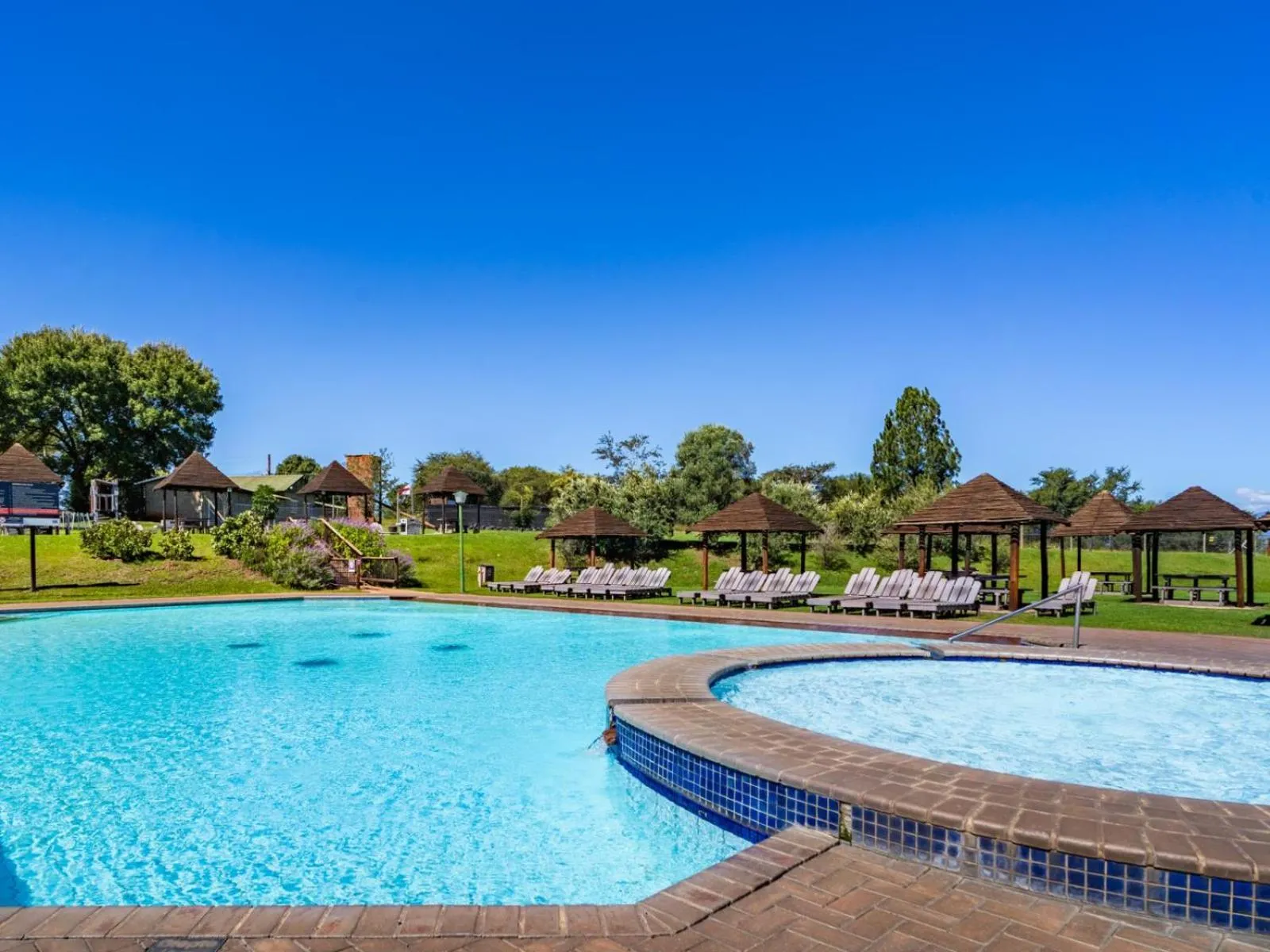Swimming pool in ATKV Drakensville