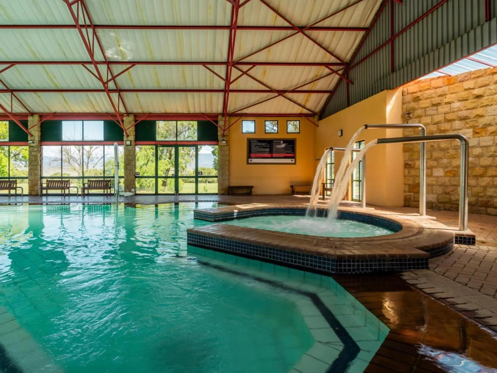 Swimming pool in ATKV Drakensville