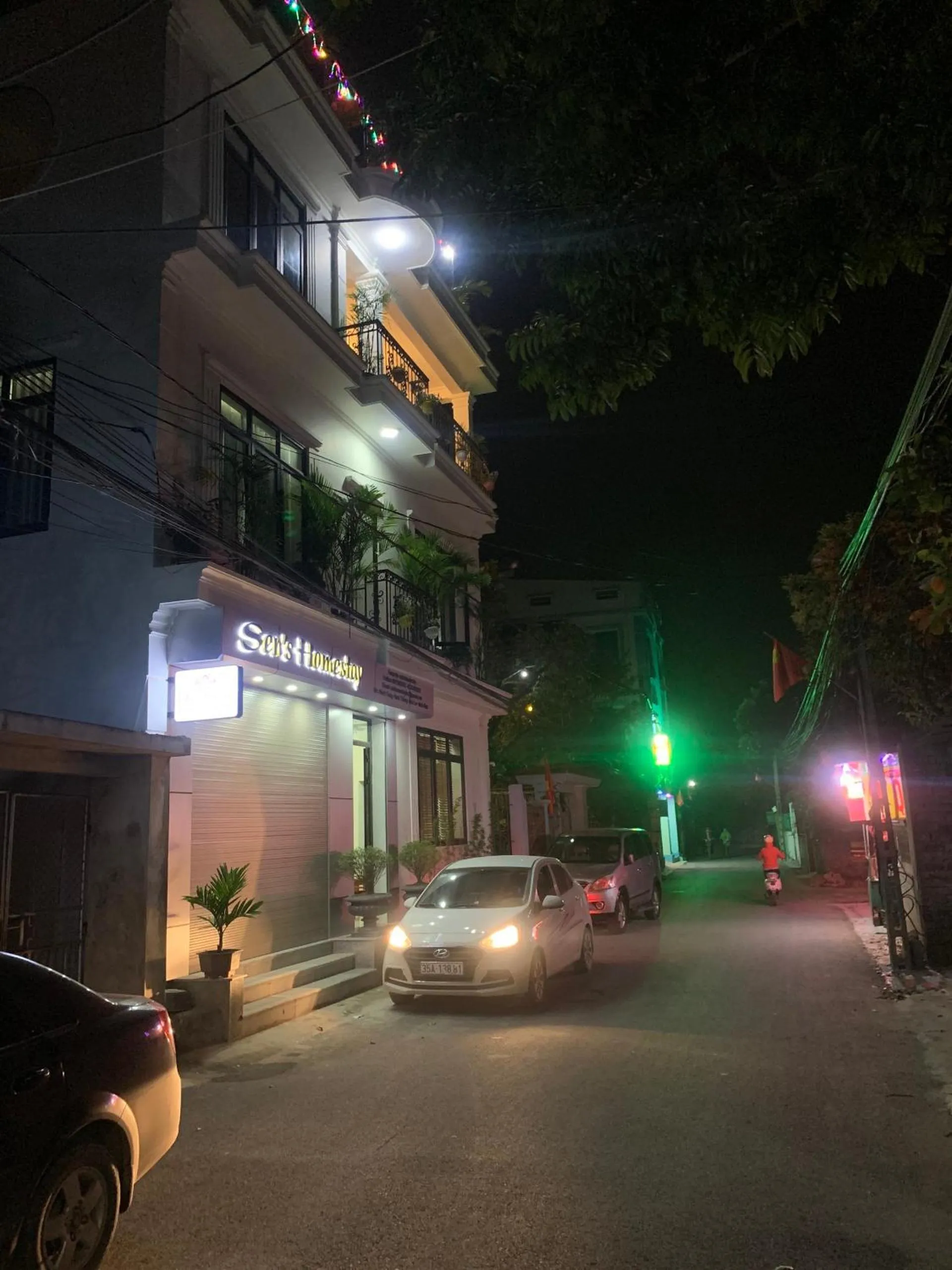 Facade/entrance in Sen's Homestay