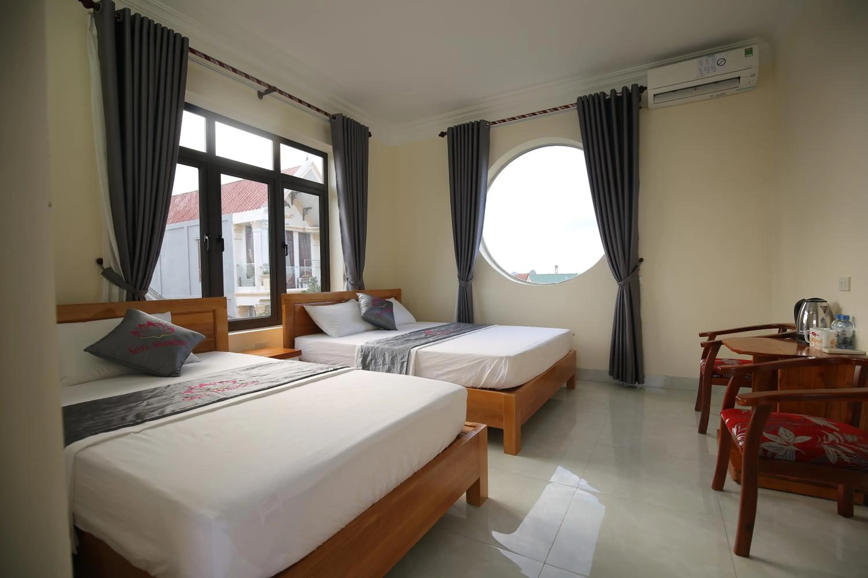 Bed in Sen's Homestay