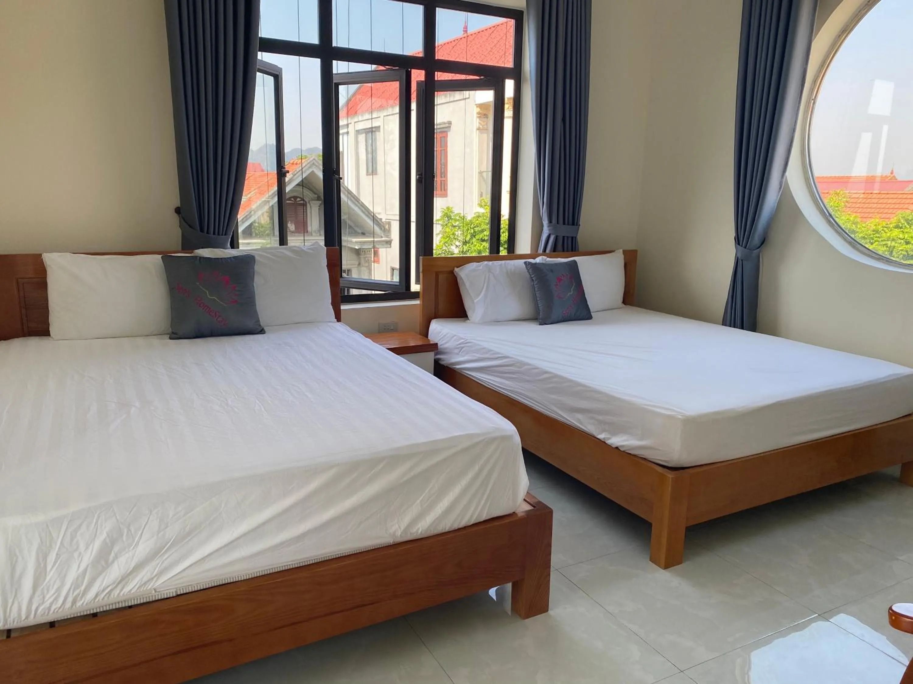 Bed in Sen's Homestay