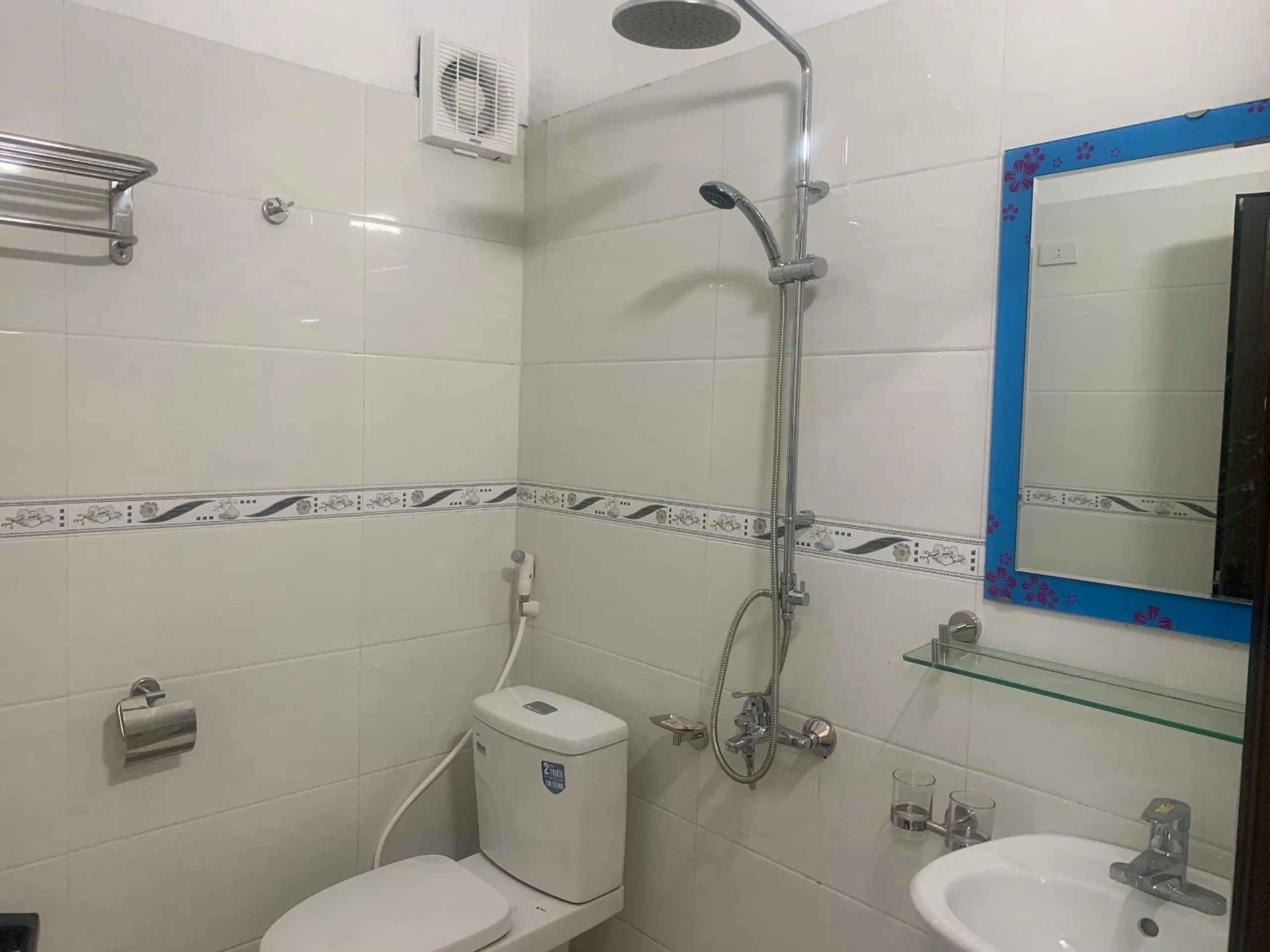 Bathroom in Sen's Homestay