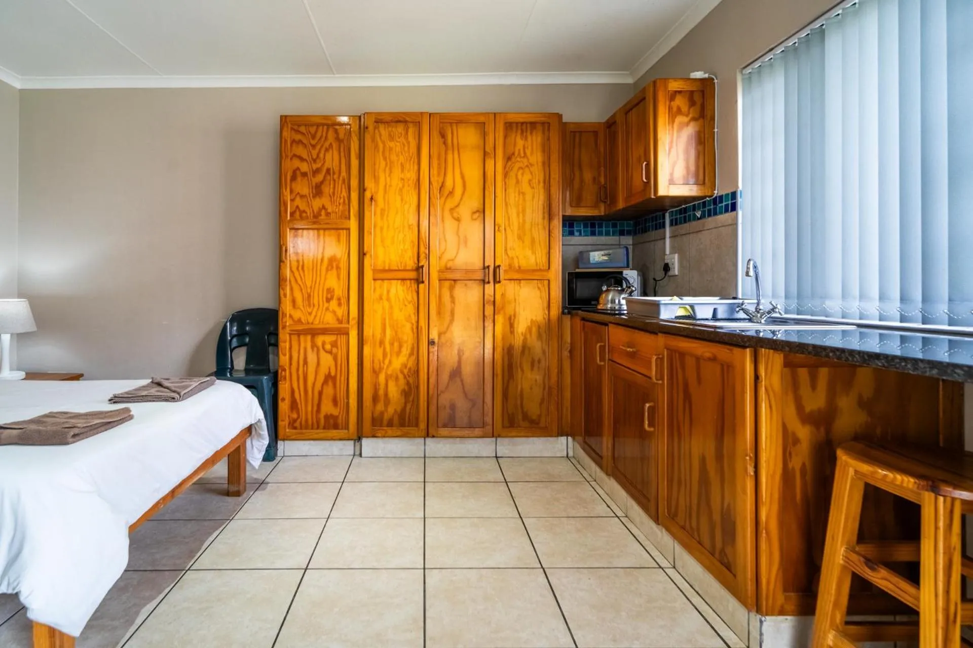 Kitchen or kitchenette, Bed in ATKV Hartenbos