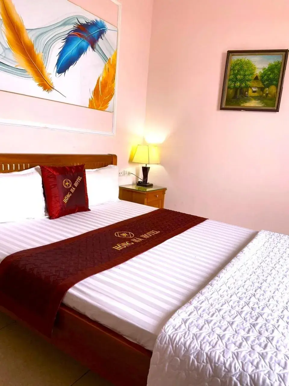 Bed in Hong Ha Airport Hotel Bed in Hong Ha Airport Hotel