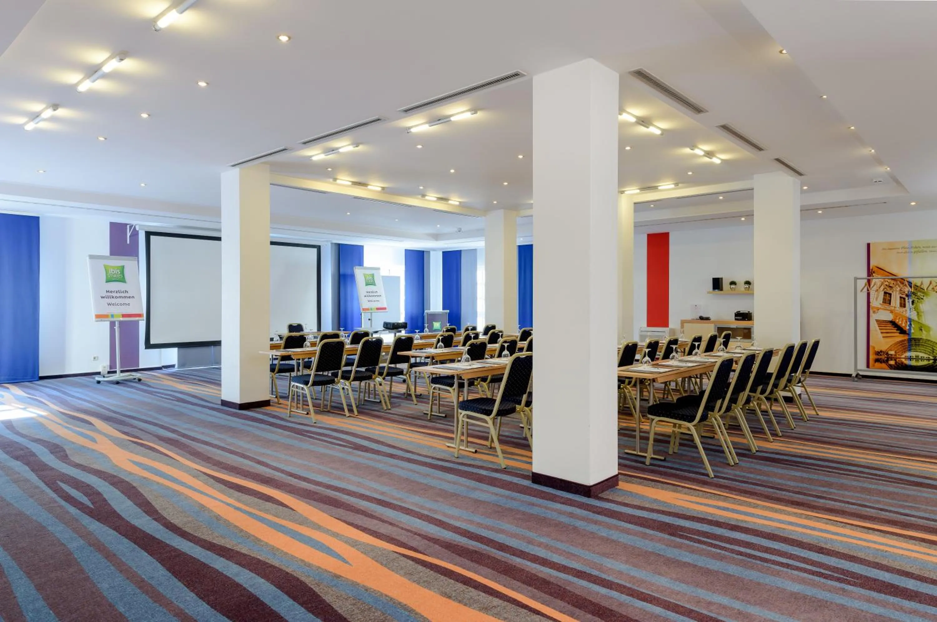 Meeting/conference room in ibis Styles Leipzig