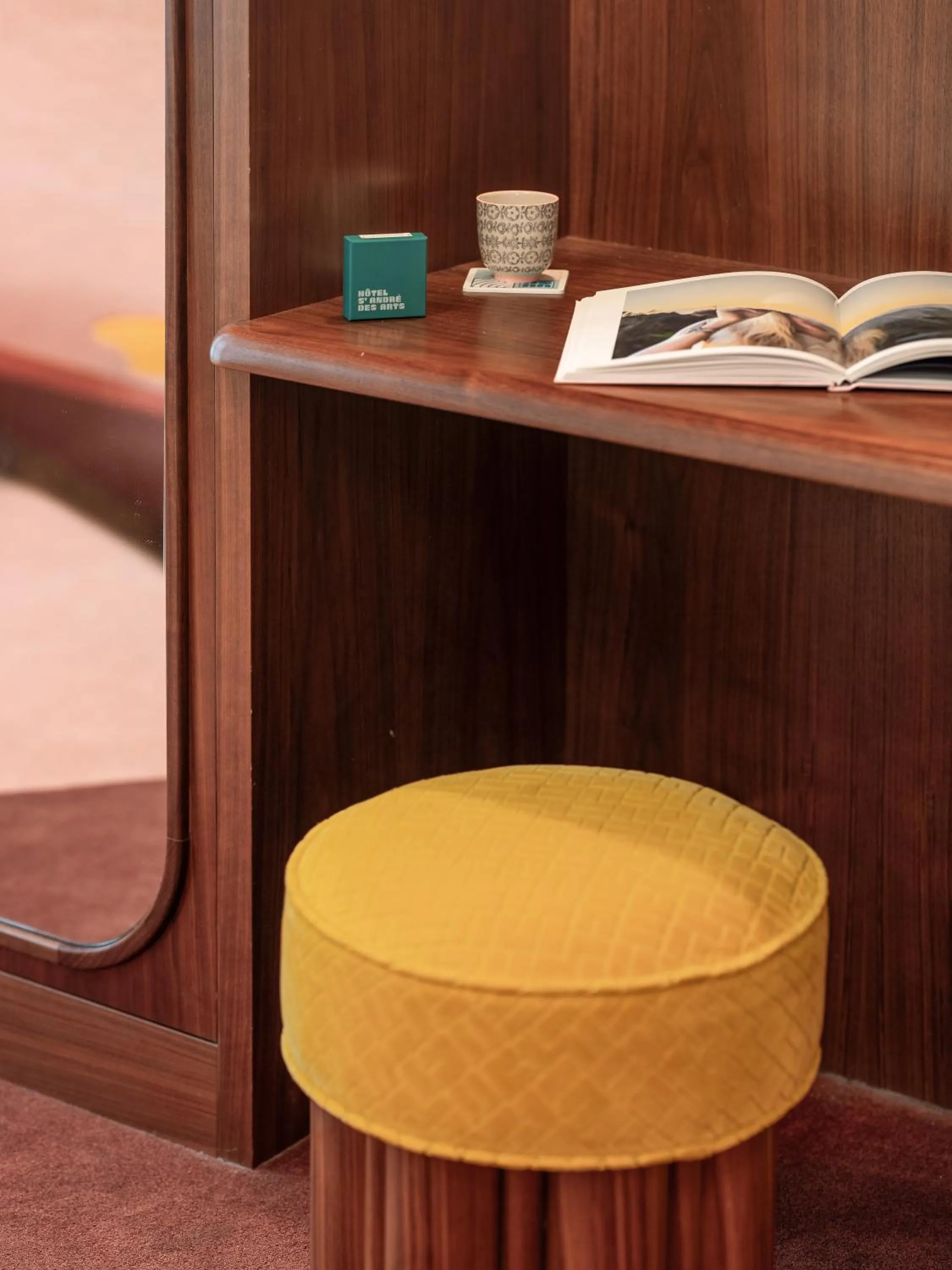 Seating area in Hôtel Saint-André des Arts