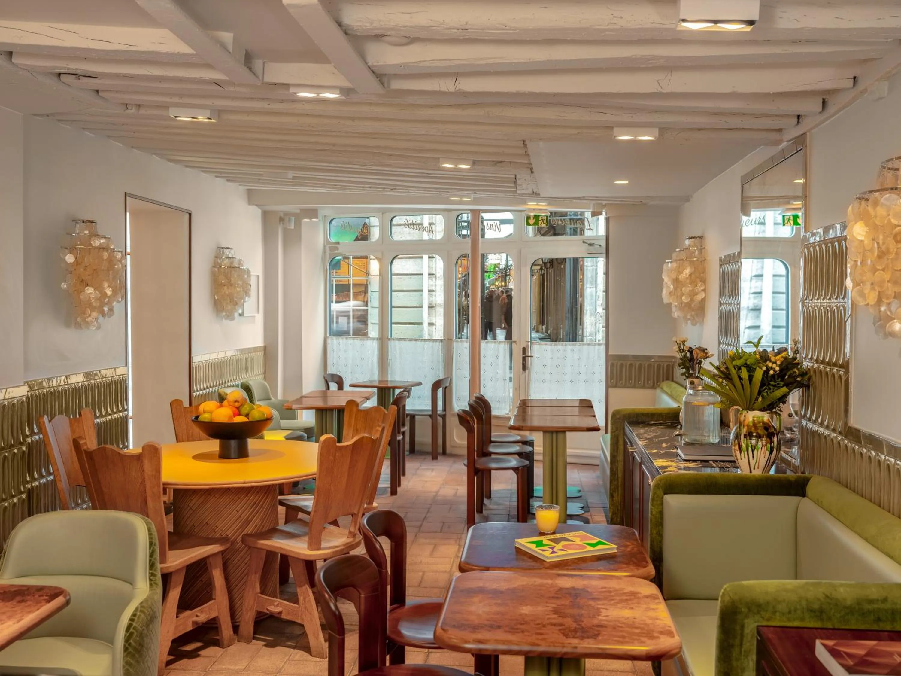 Living room in Hôtel Saint-André des Arts