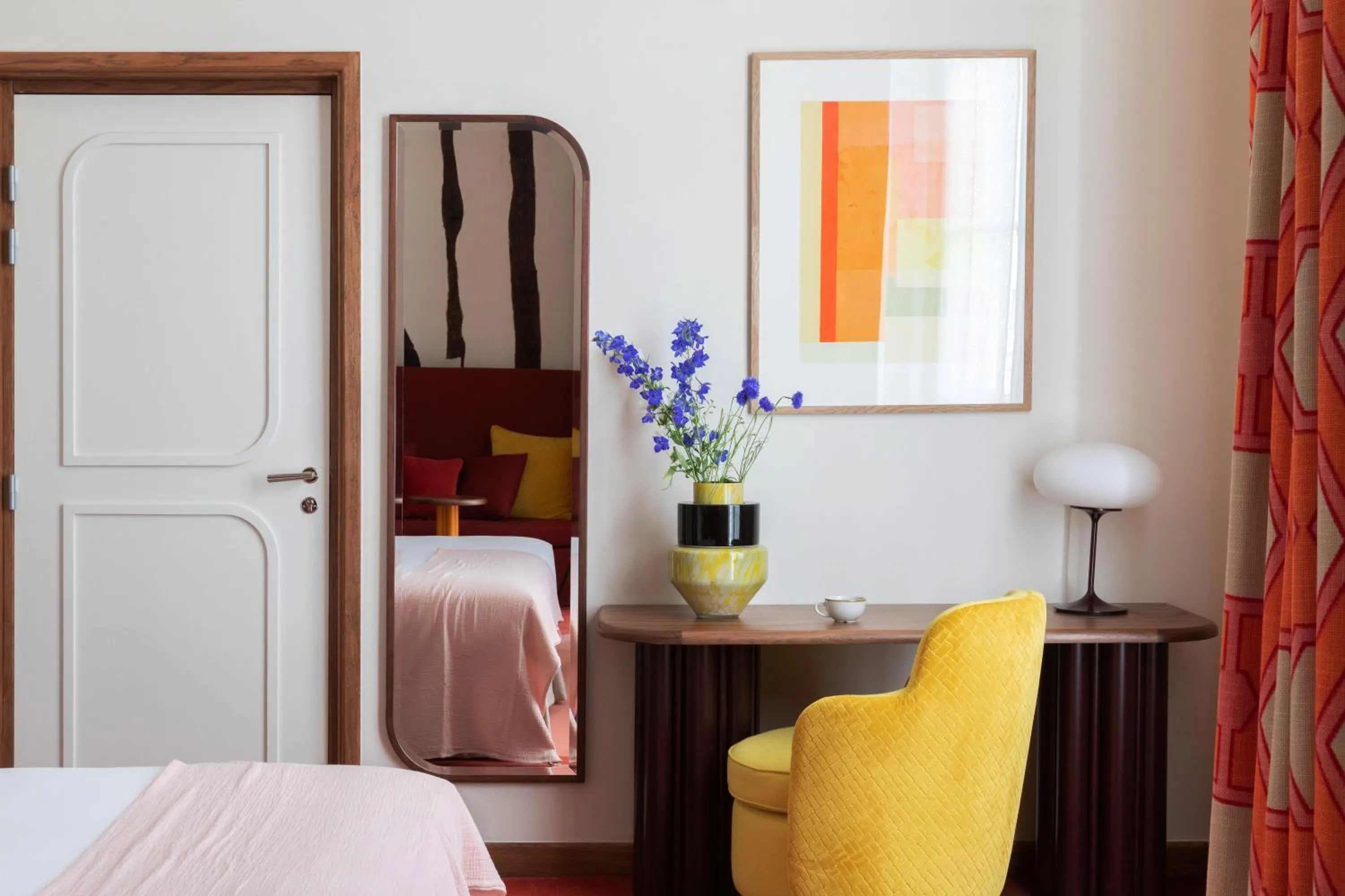 Decorative detail, Bed in Hôtel Saint-André des Arts