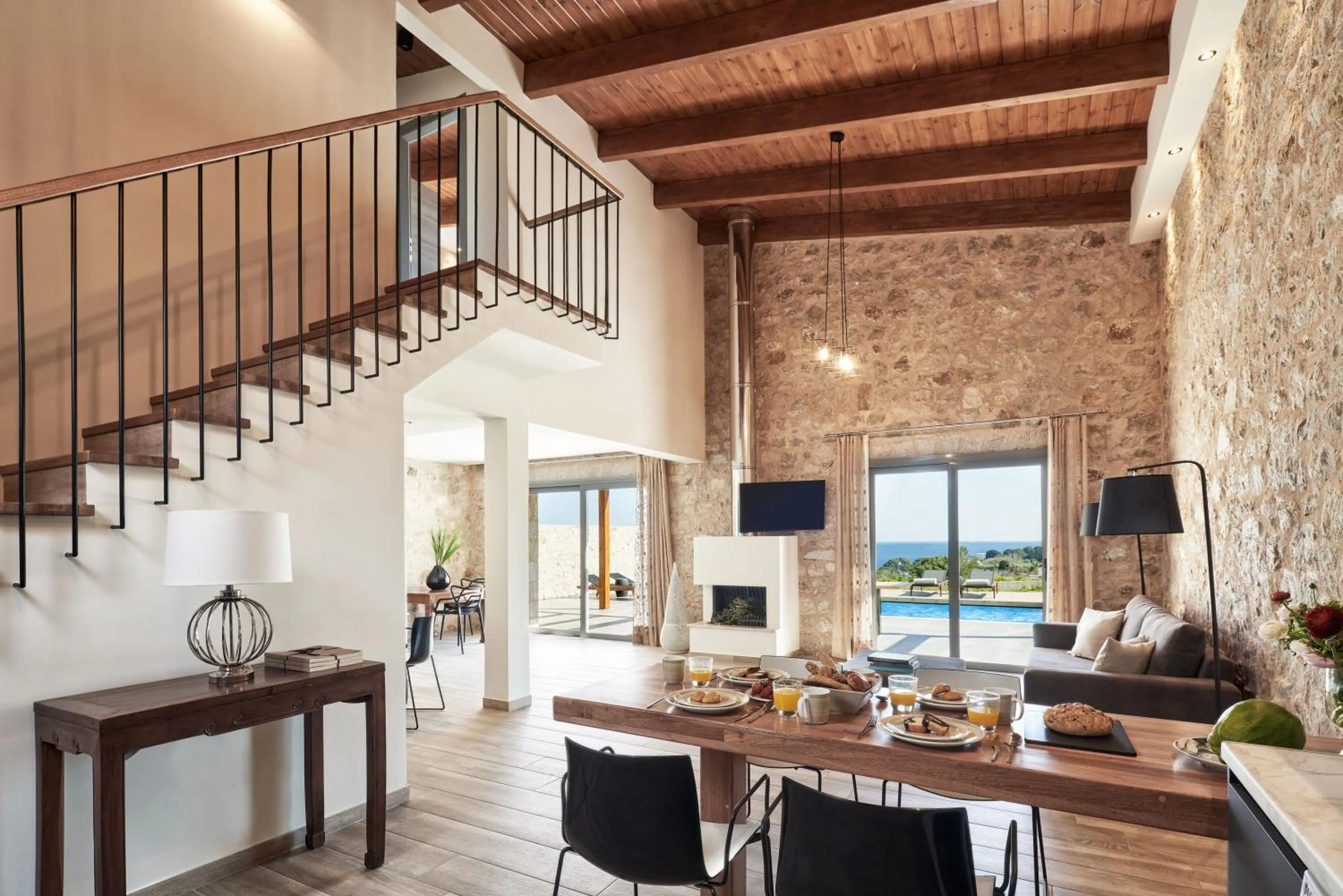 Dining area in Anar Villas Rhodes