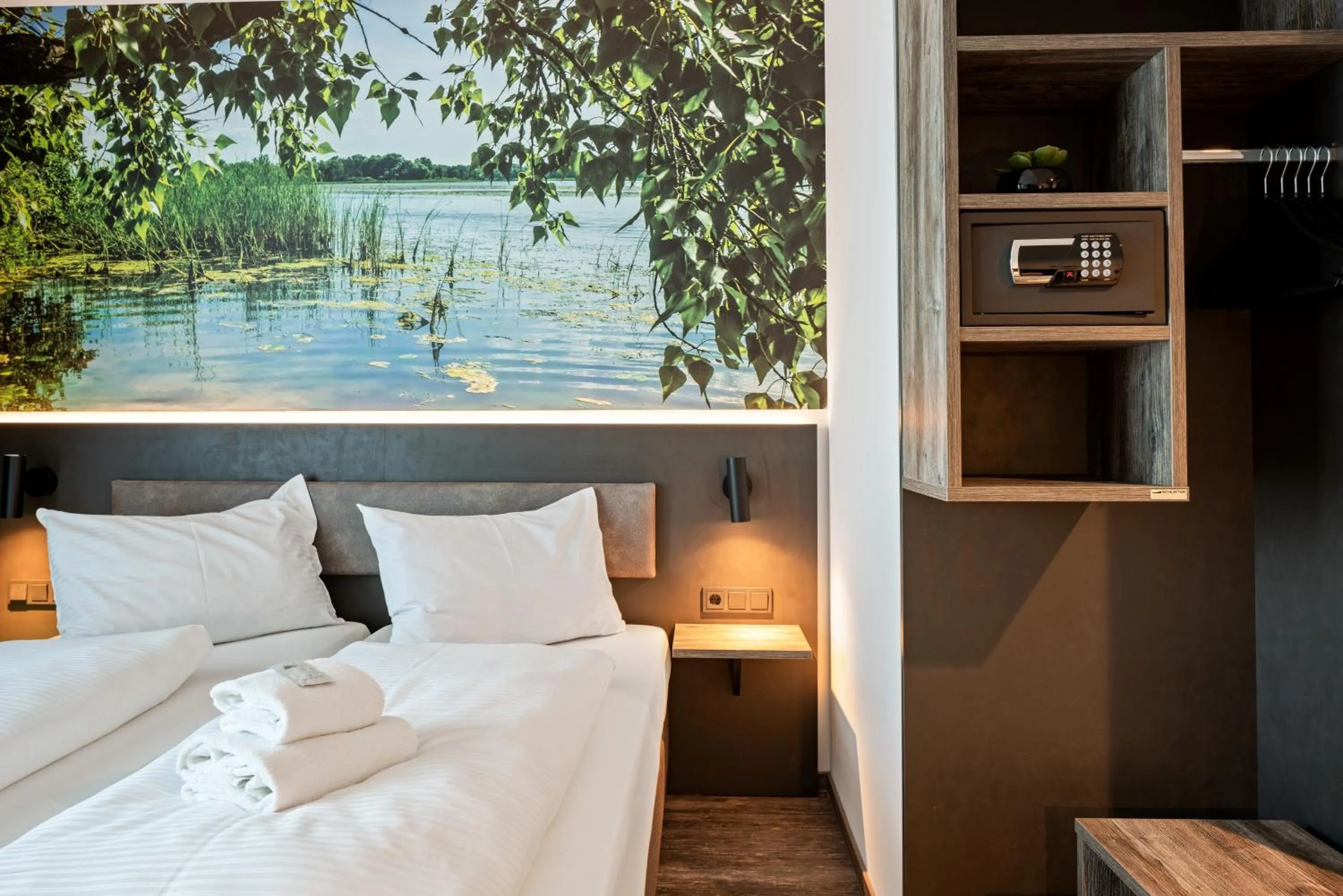 Bedroom, Bed in Hotel Amper