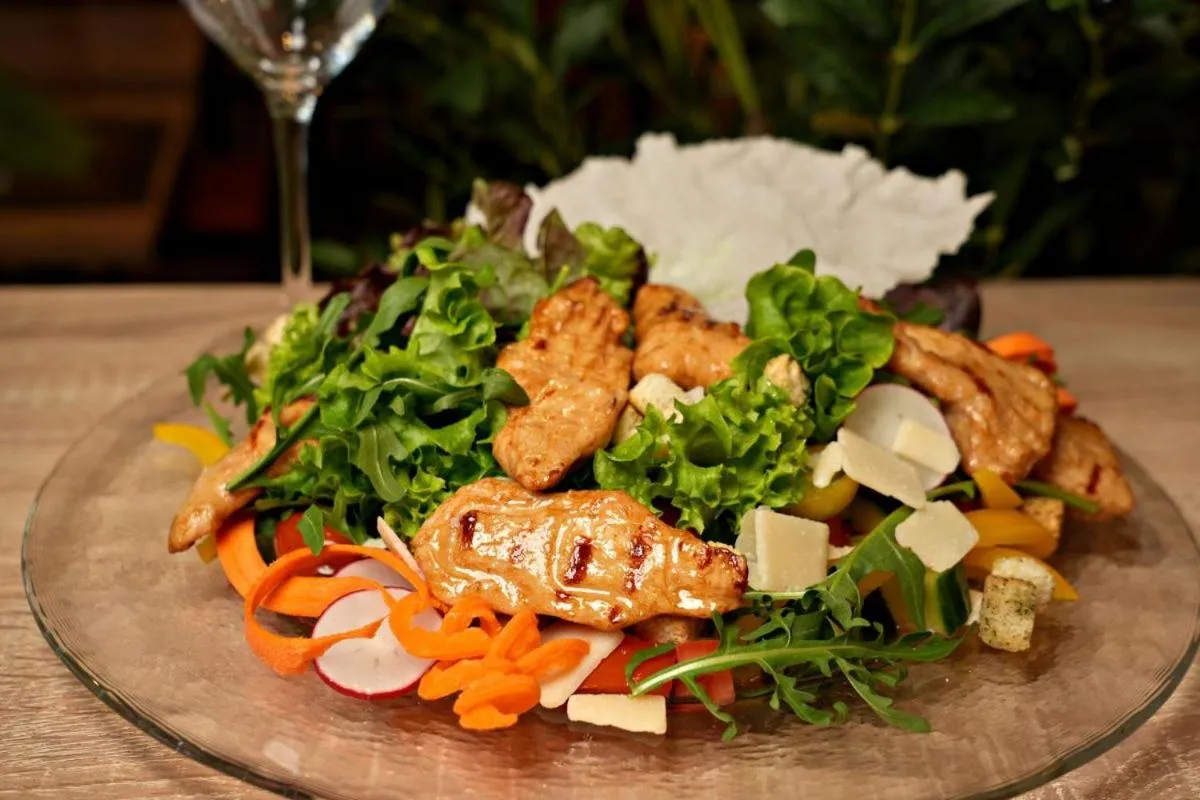 Restaurant/places to eat in Hotel Amper